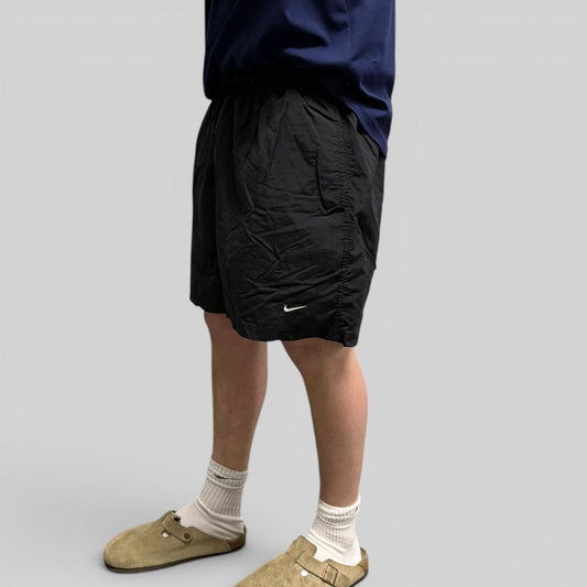 Vintage 90s Nike sport shorts (M)