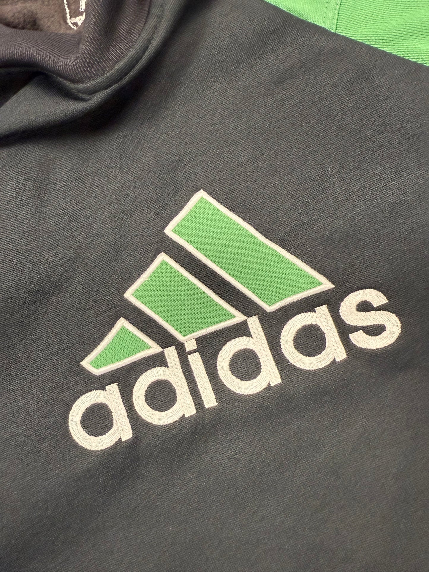 Vintage 90s Adidas centre logo sweatshirt (L)