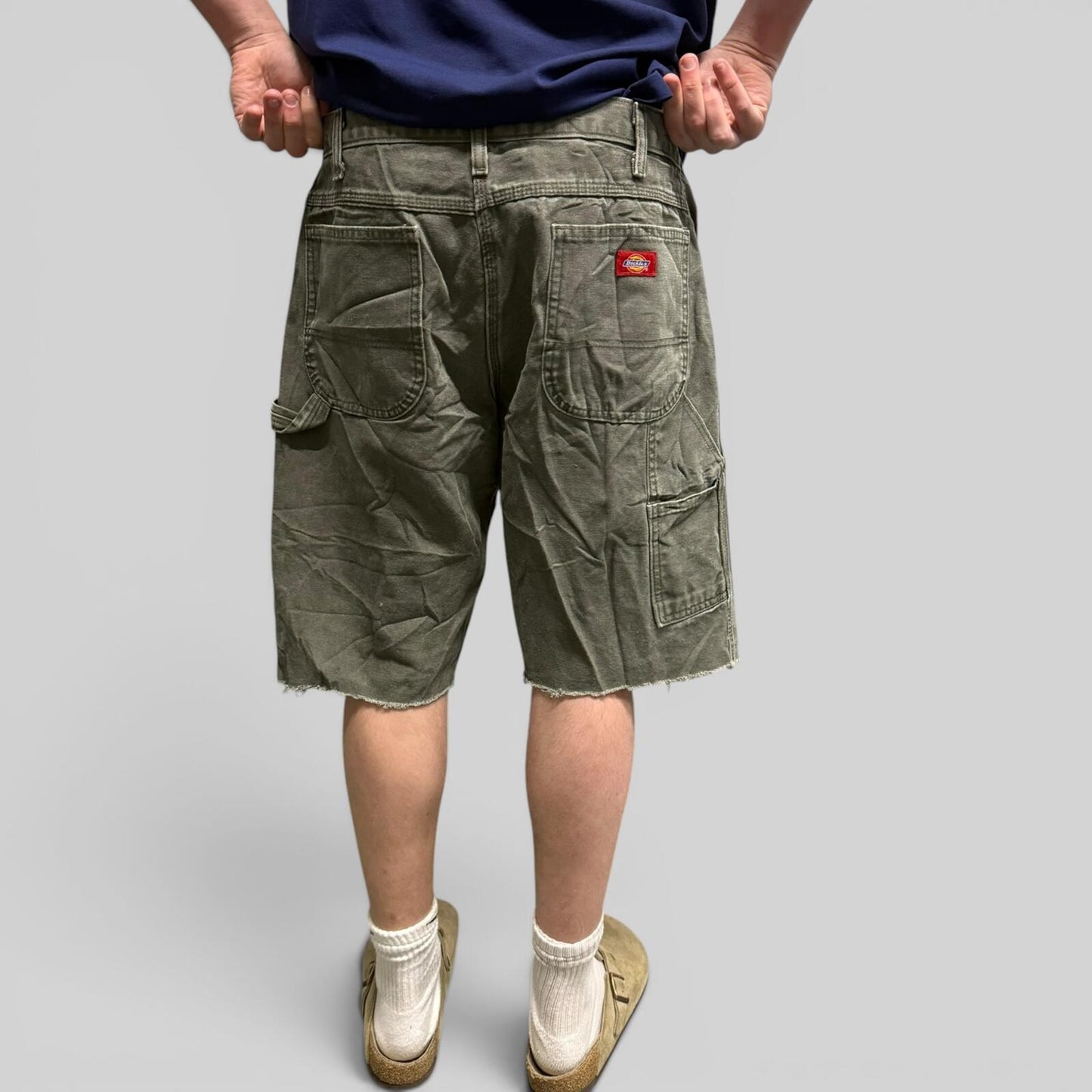 Vintage Dickies baggy carpenter shorts (W36)