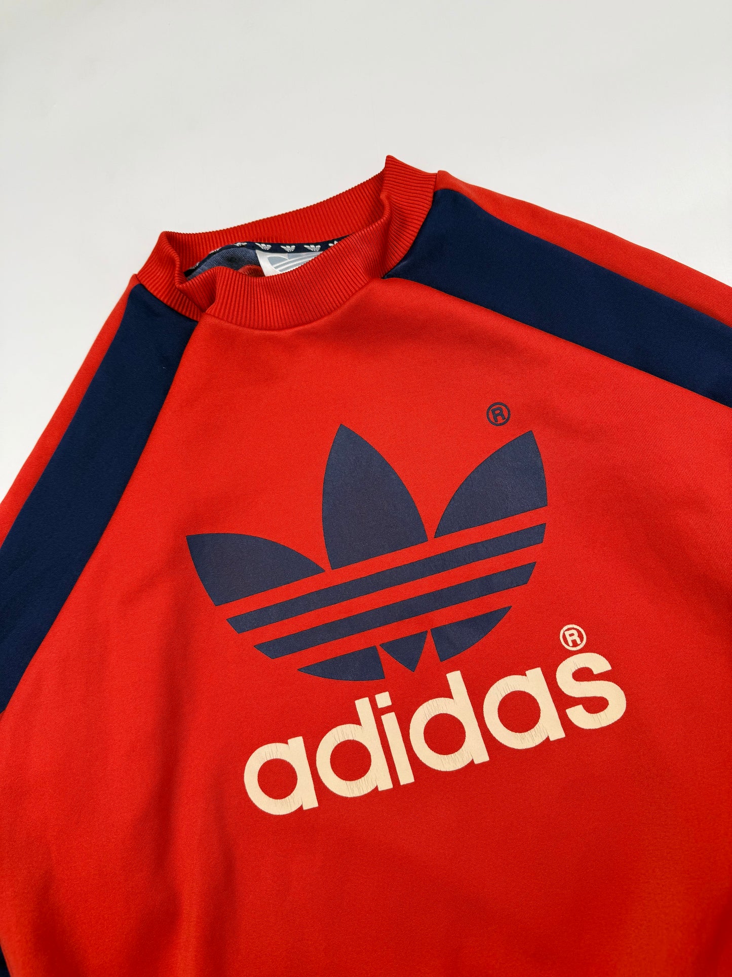 Vintage 90s Adidas originals centre logo sweatshirt (L)