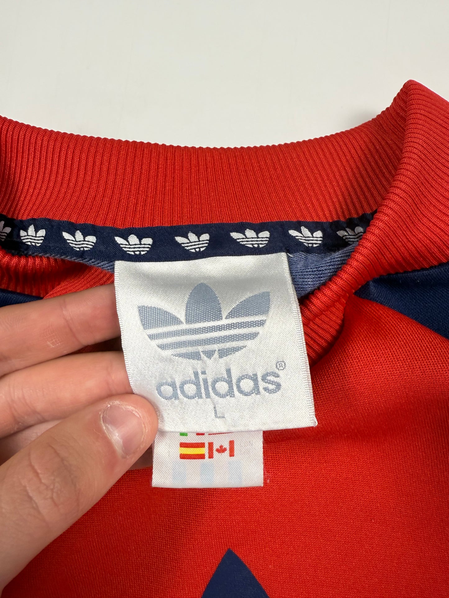 Vintage 90s Adidas originals centre logo sweatshirt (L)