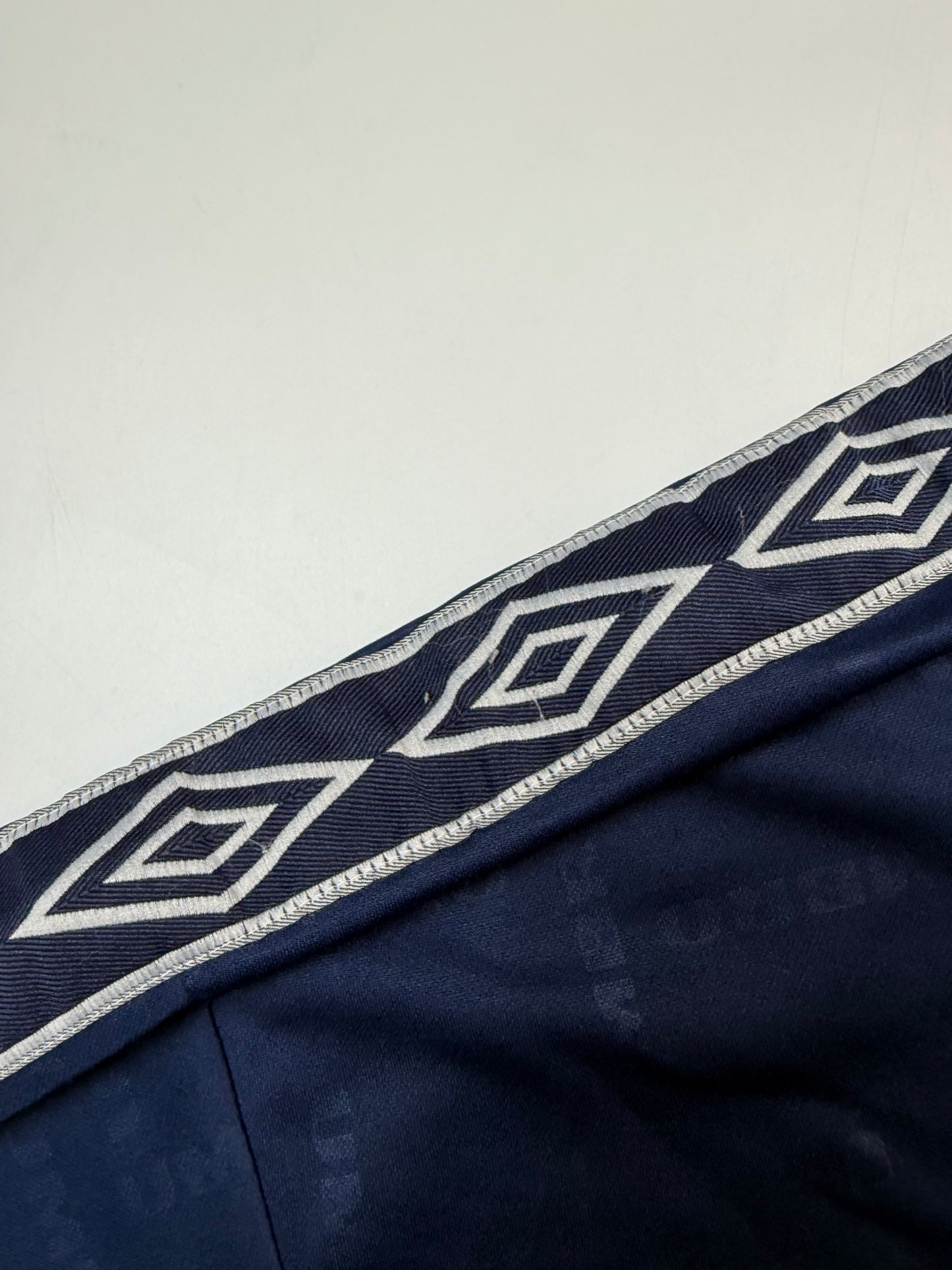 Vintage 90s Umbro centre logo tee (M)