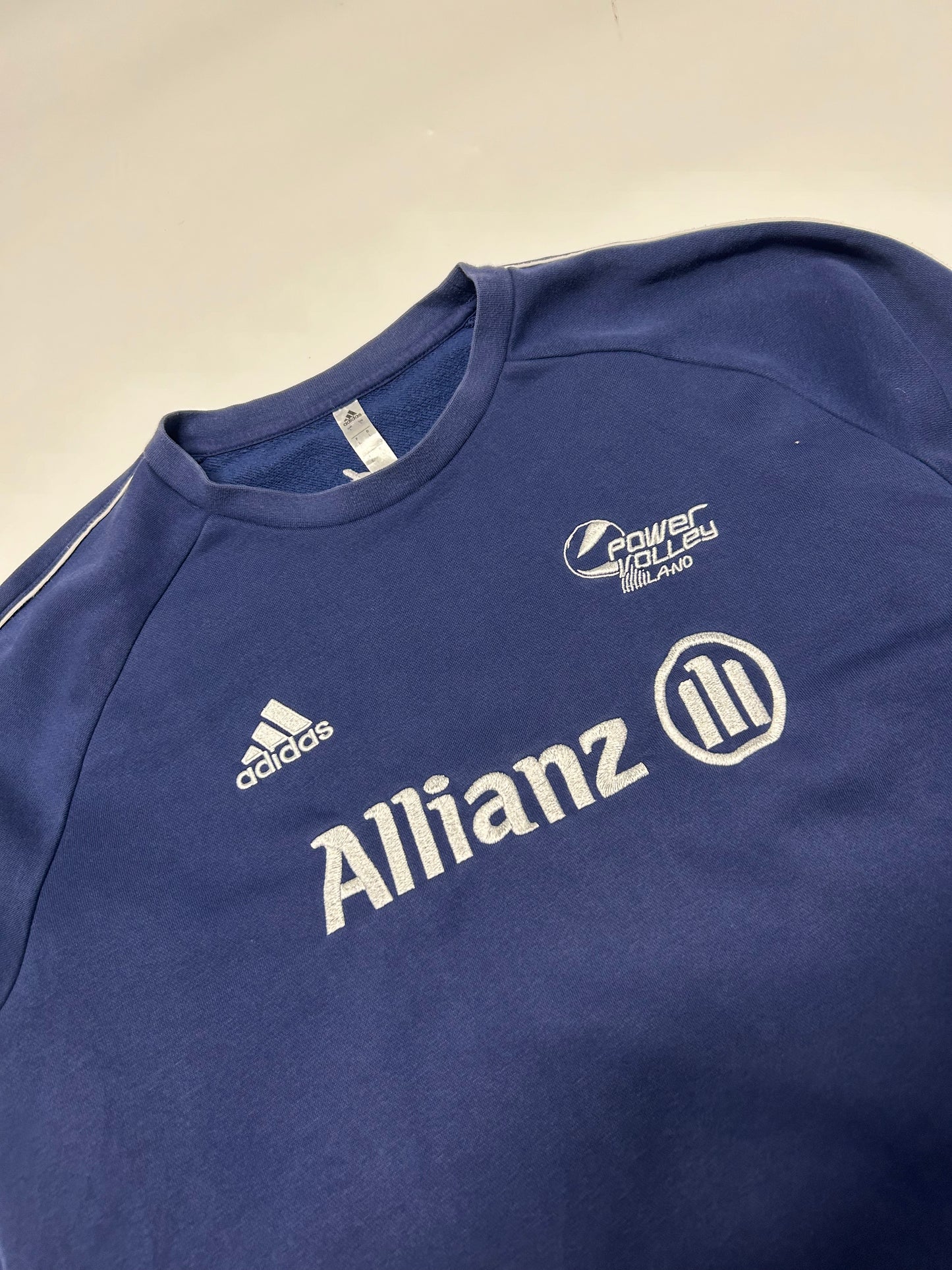 Adidas sweatshirt (L)