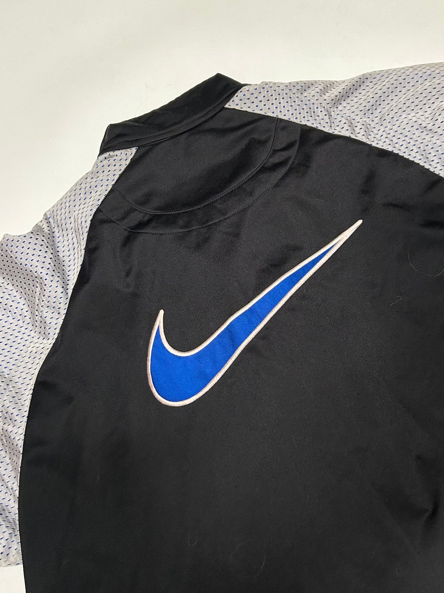 Vintage 90s Nike backswoosh track jacket (XL)