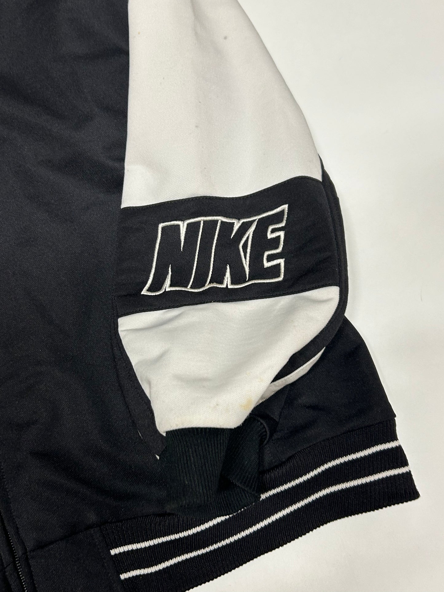 Vintage 90s Nike track jacket (L)