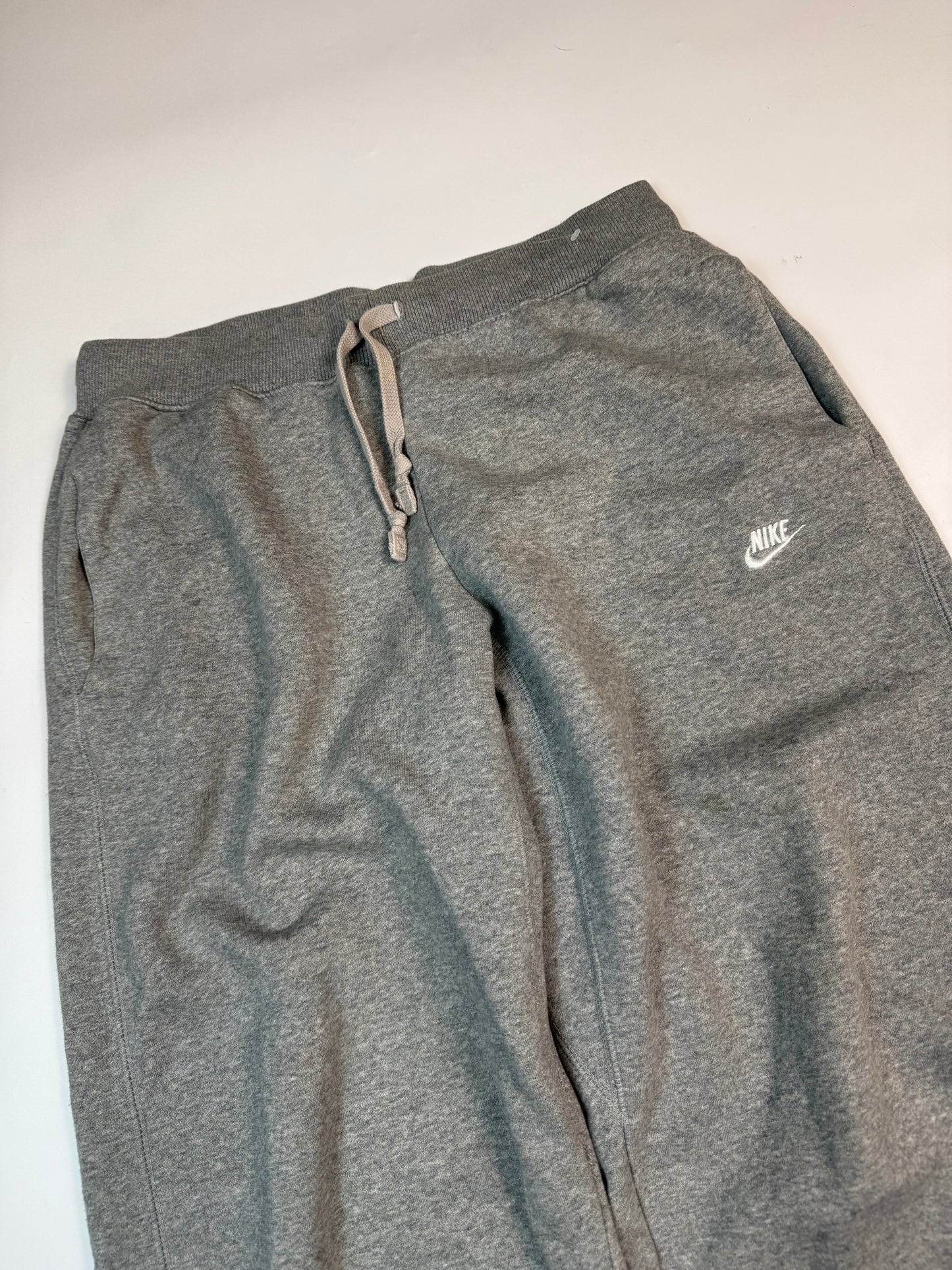 Vintage Nike small logo baggy joggers (M)