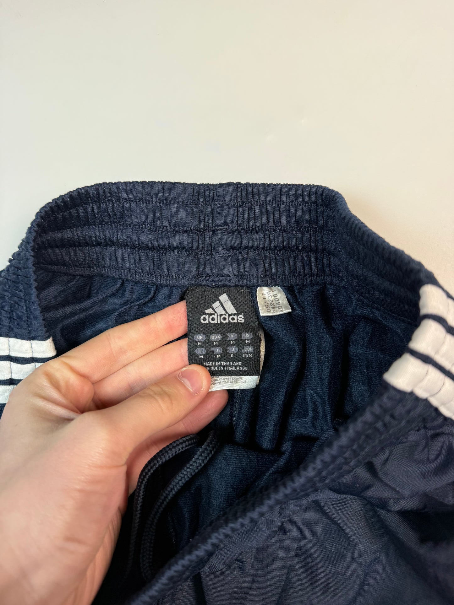 Vintage Adidas baggy side stripe track pants (M)