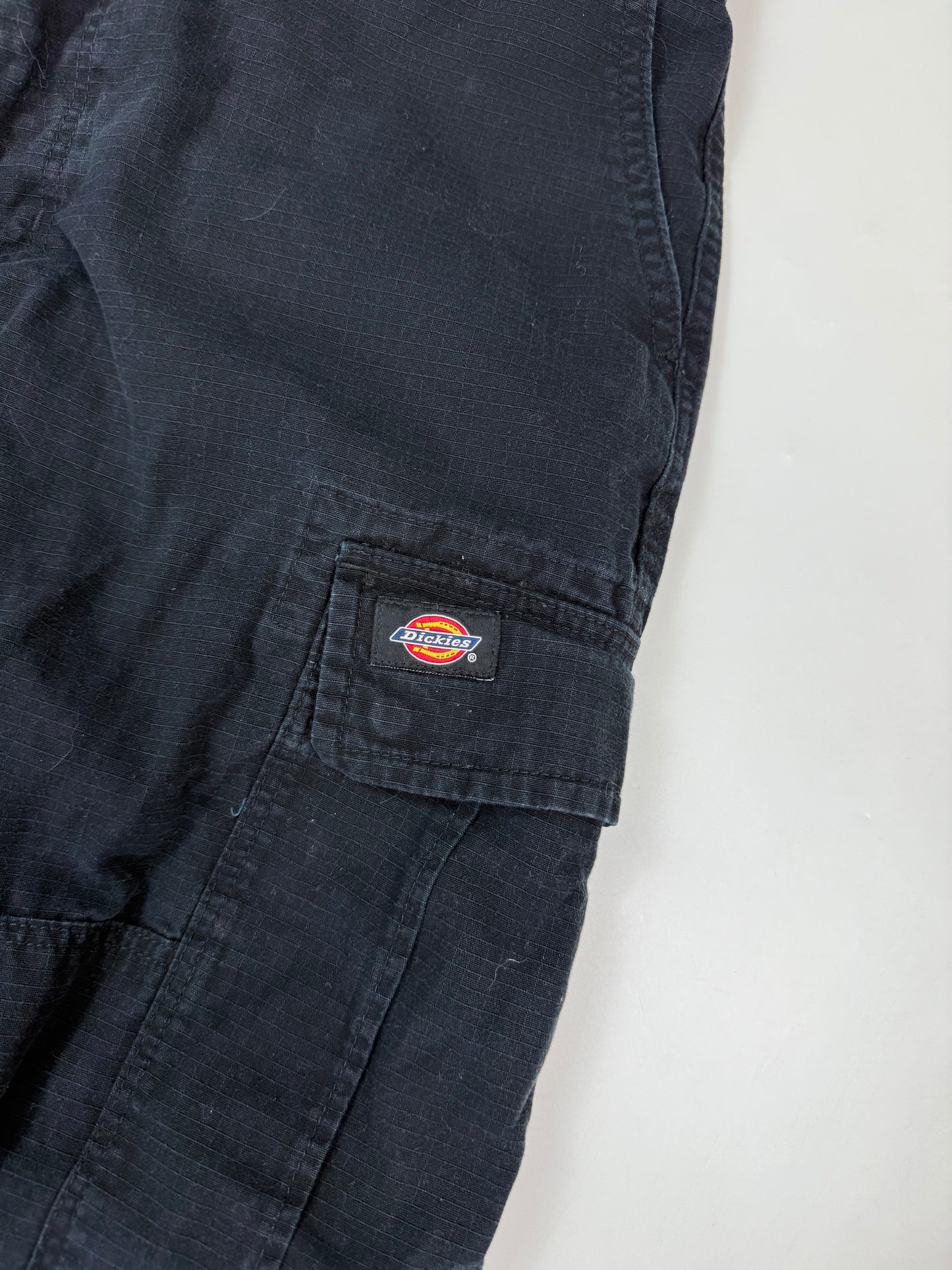 Dickies baggy cargo pants (W34)