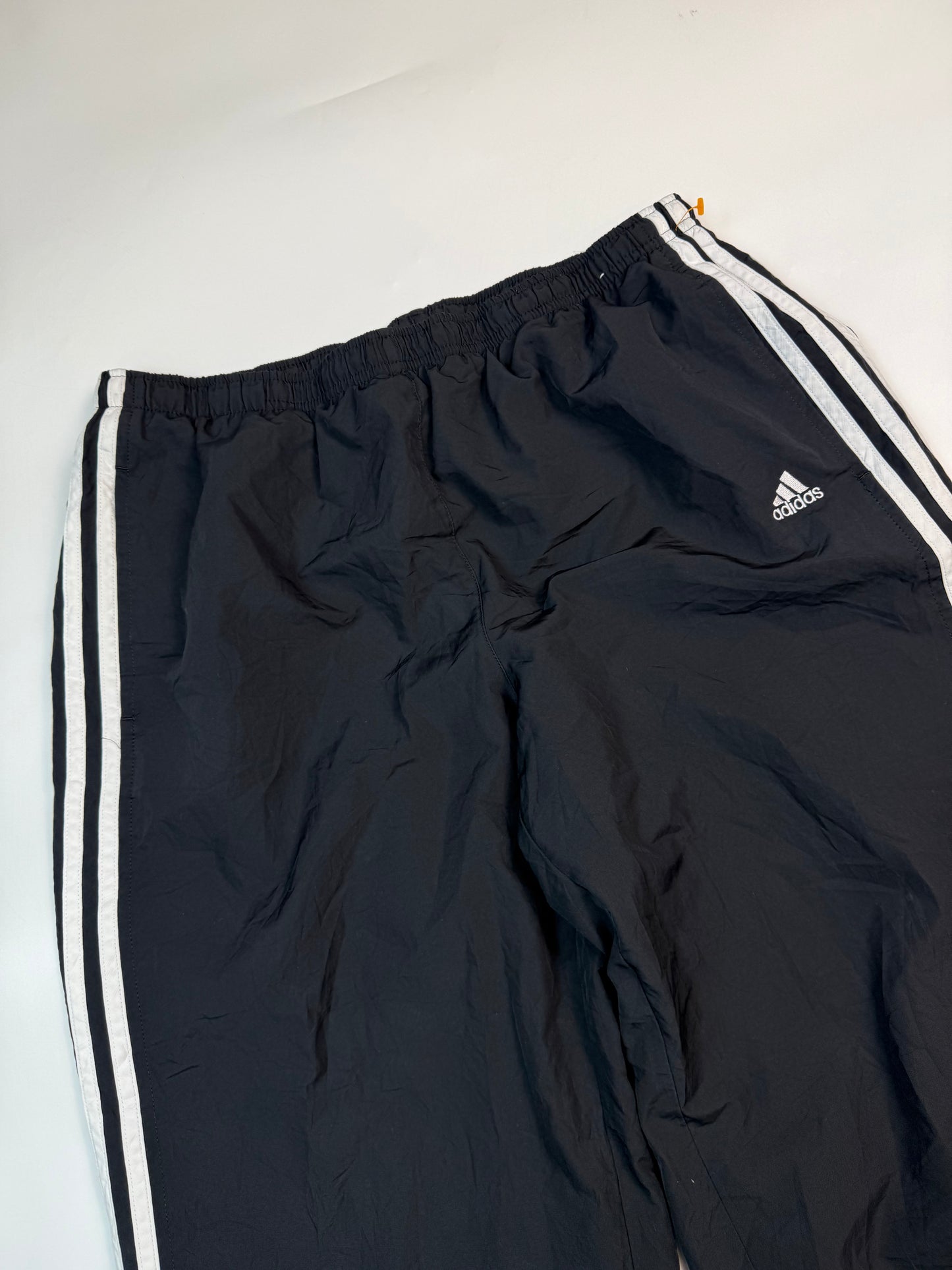 Vintage Adidas baggy side stripe track pants (M)