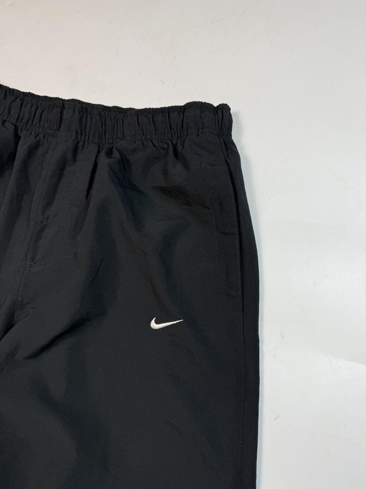 Vintage Nike baggy track pants (M)