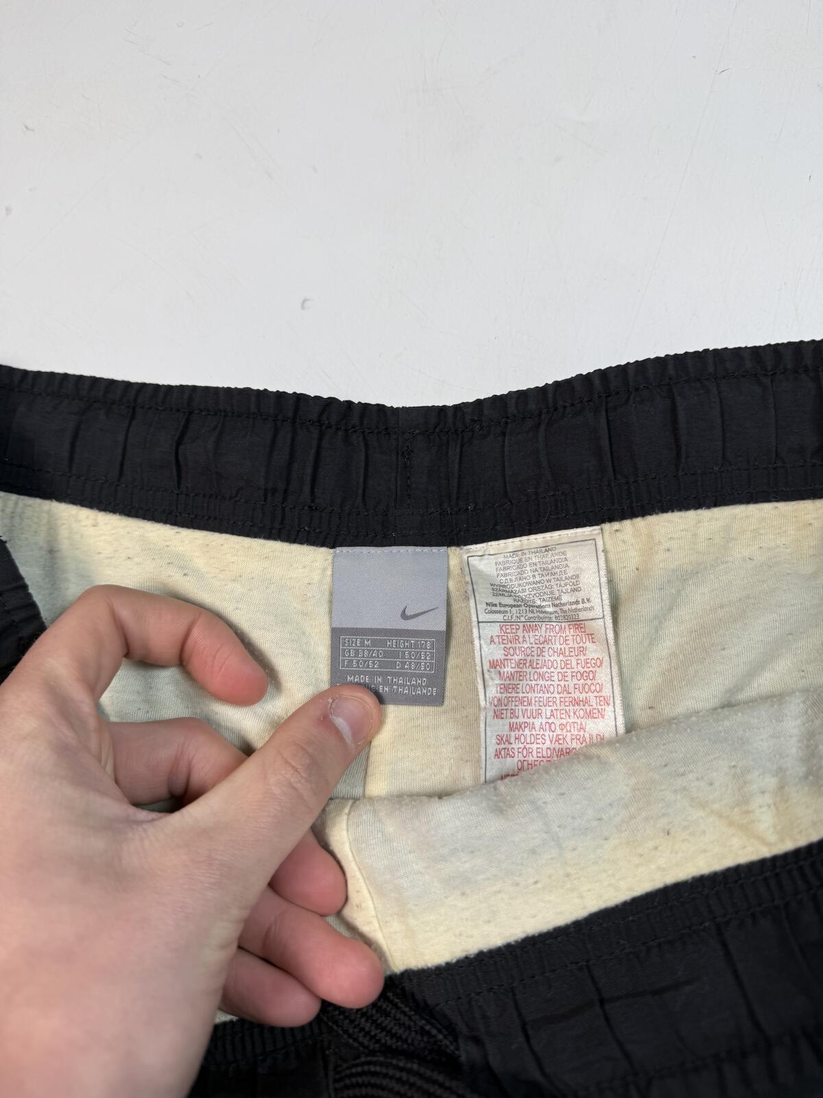 Vintage Nike mini swoosh baggy track pants (M)