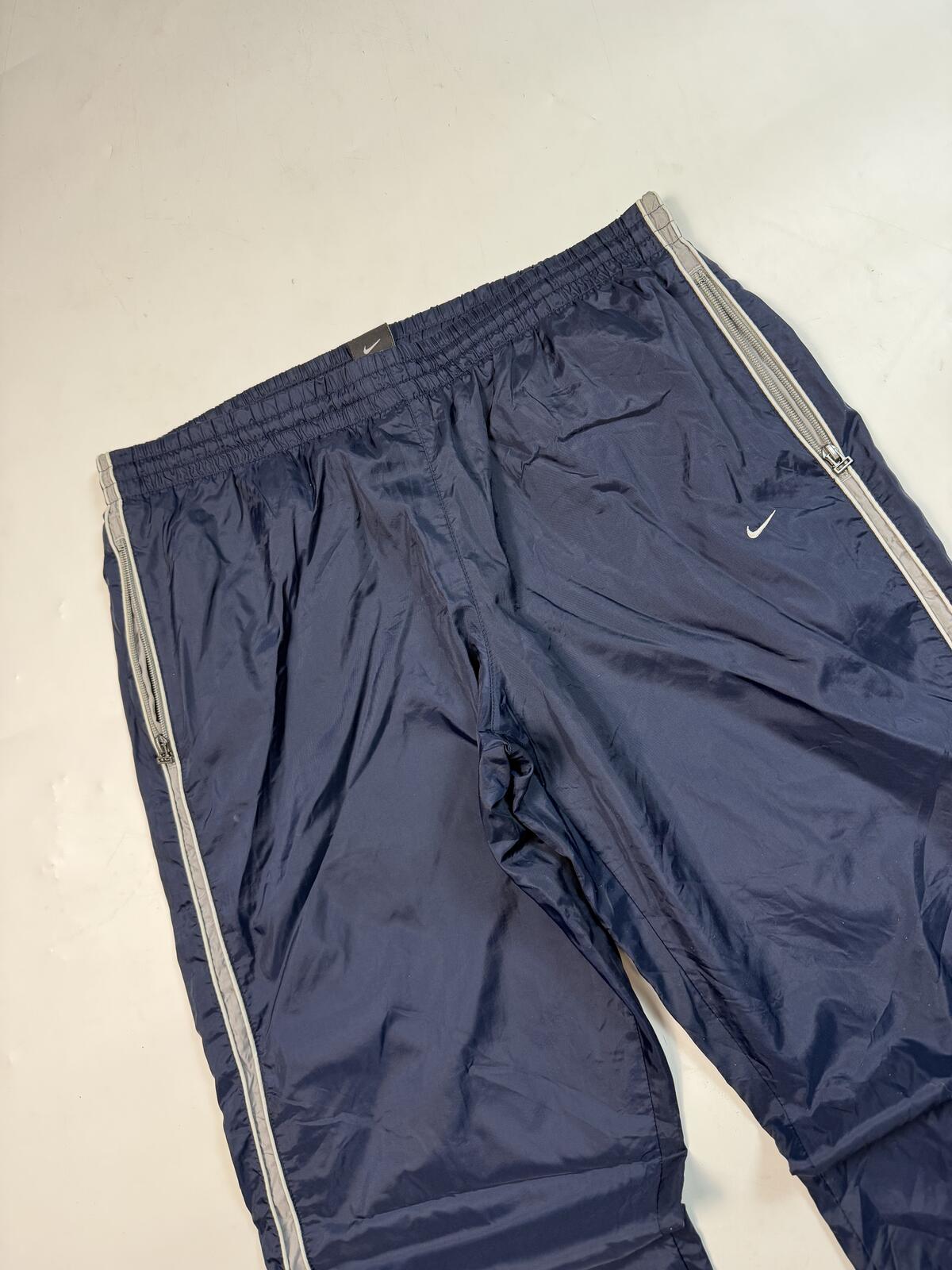 Vintage Nike side stripe baggy track pants (M)