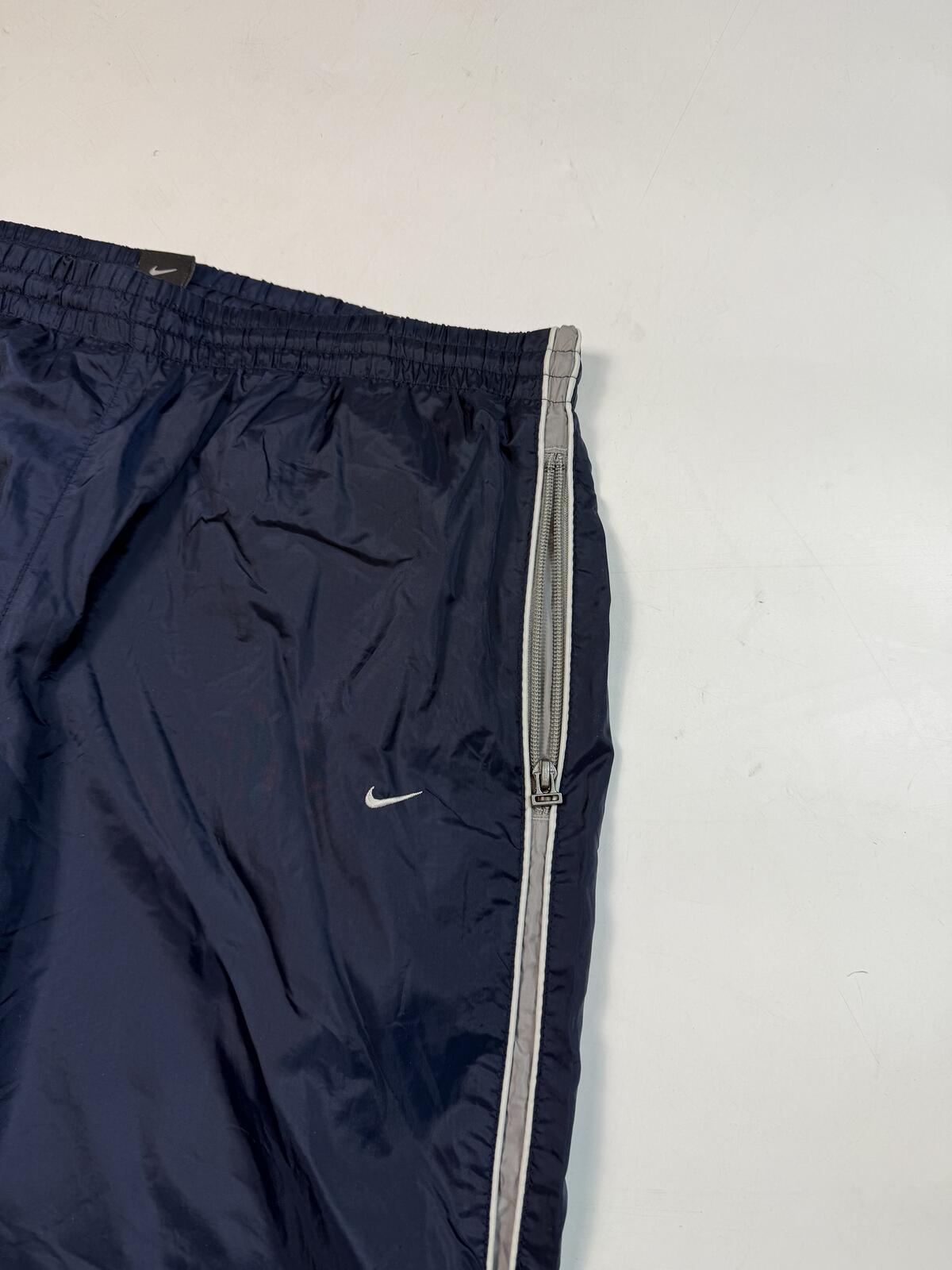 Vintage Nike side stripe baggy track pants (M)