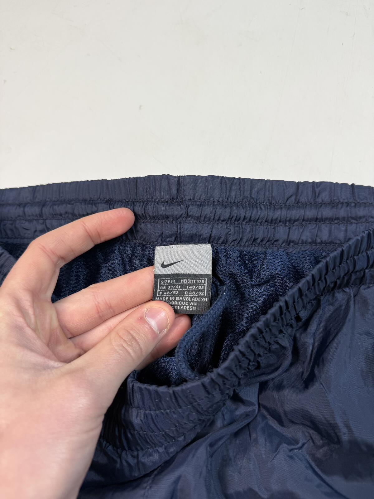 Vintage Nike side stripe baggy track pants (M)