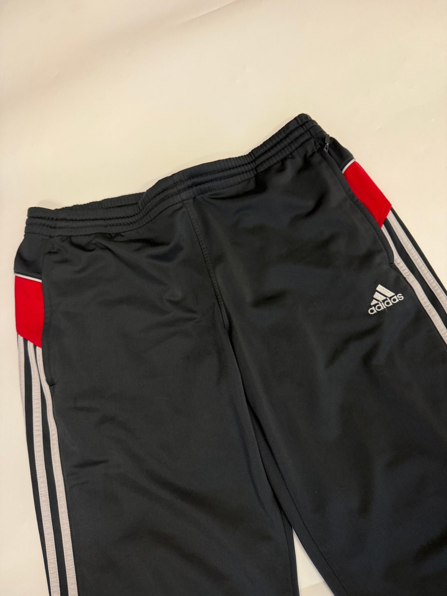 Vintage Adidas baggy track pants (S)