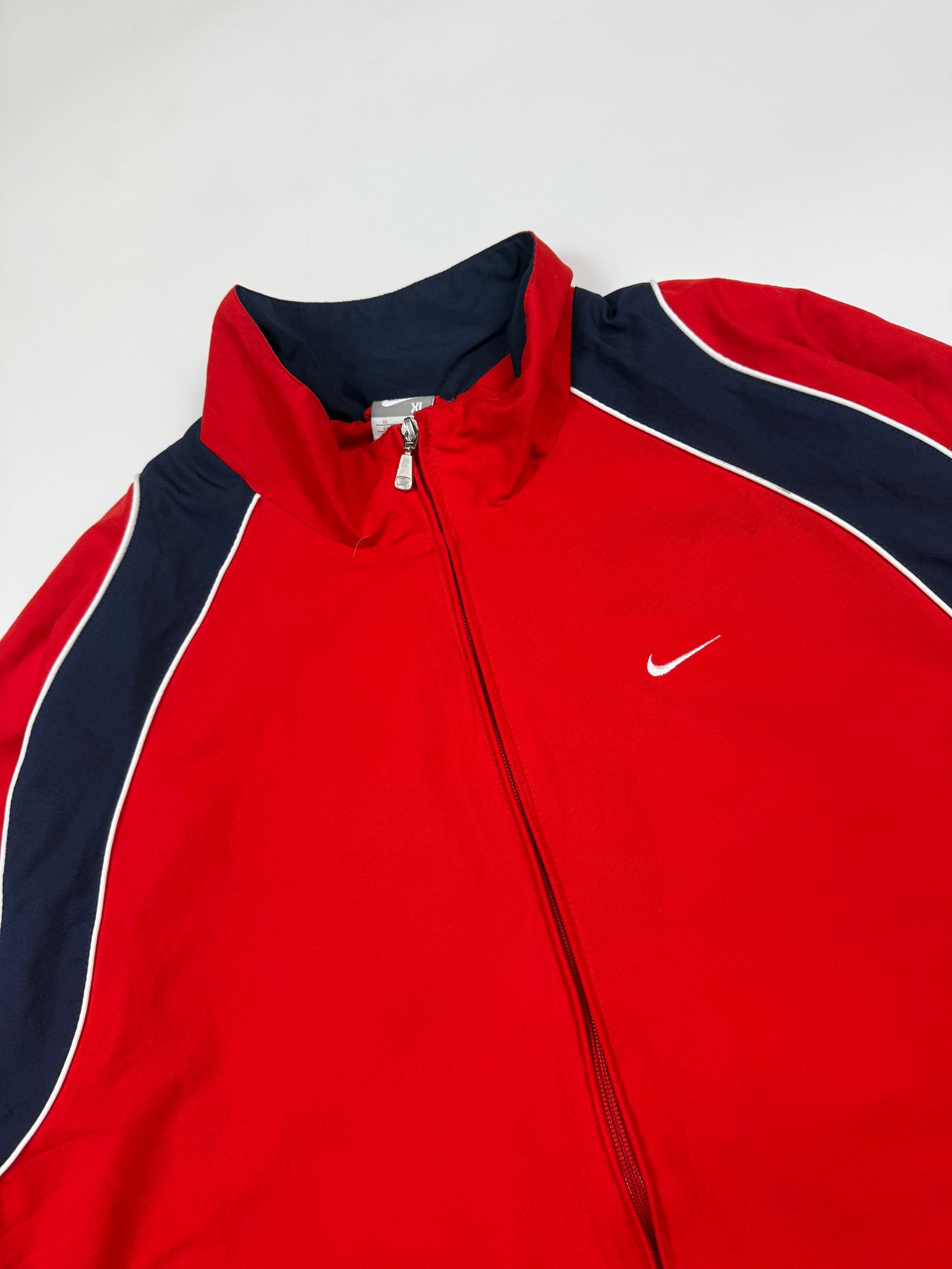 Vintage Nike mini swoosh track jacket (XL)