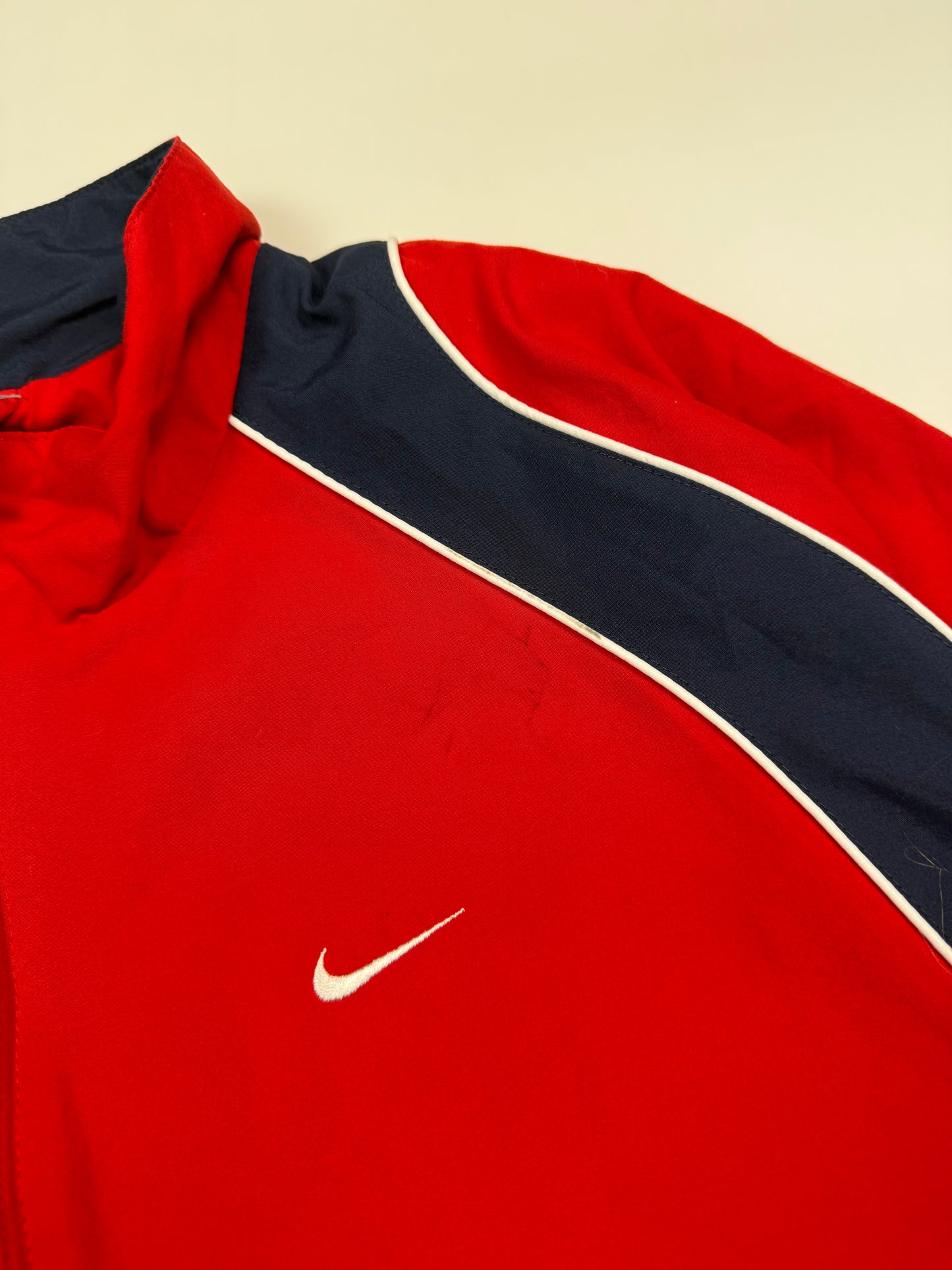 Vintage Nike mini swoosh track jacket (XL)