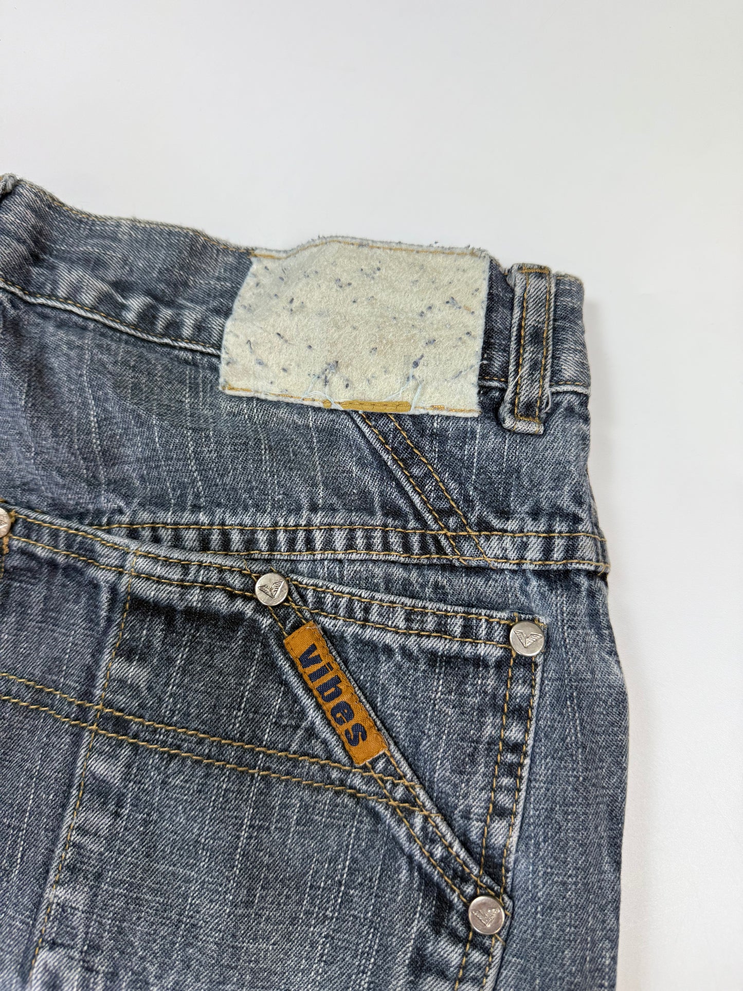Vintage Y2K Vibes baggy jeans (W30)