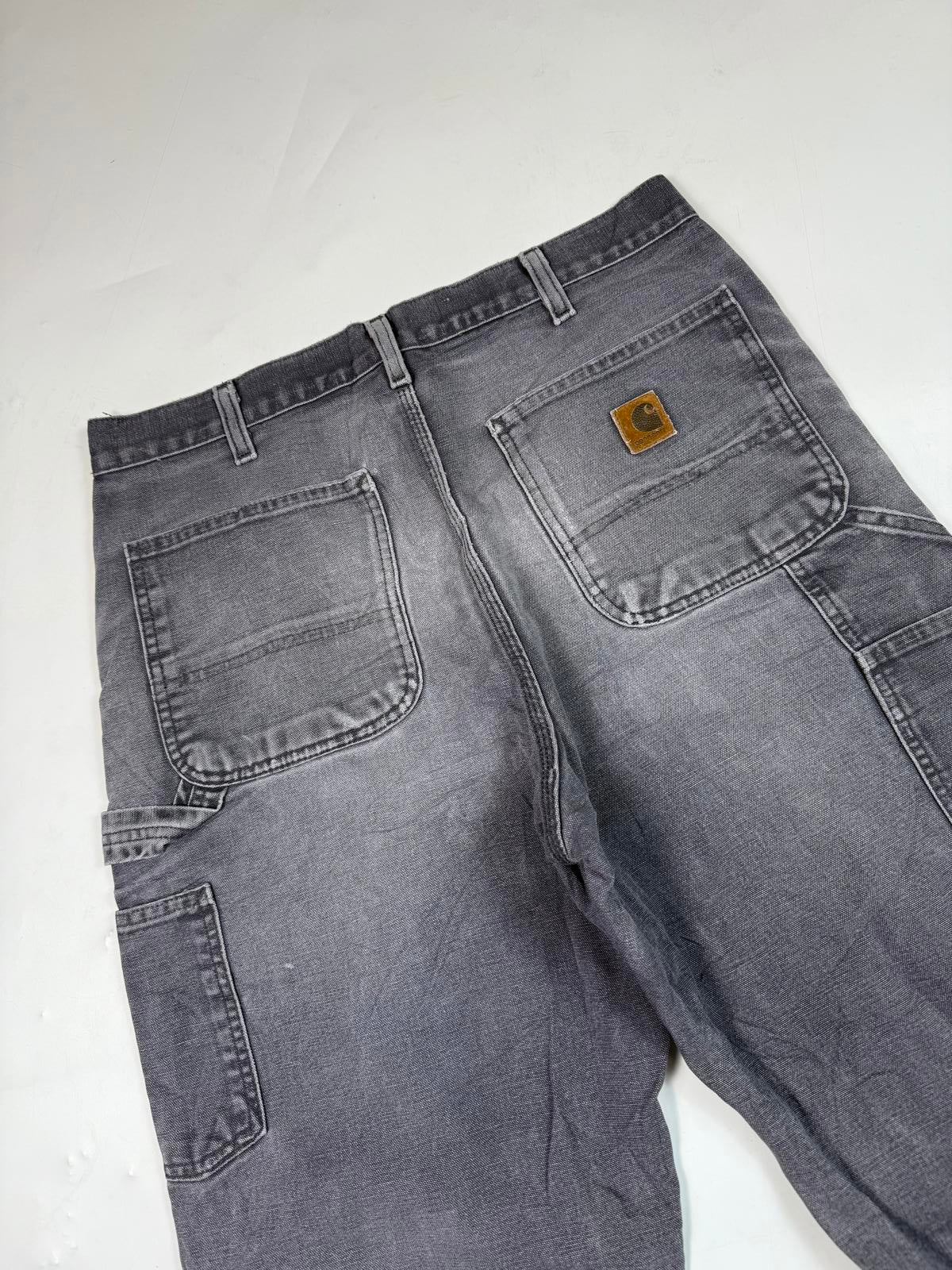 Vintage Carhartt baggy carpenter pants (W33)