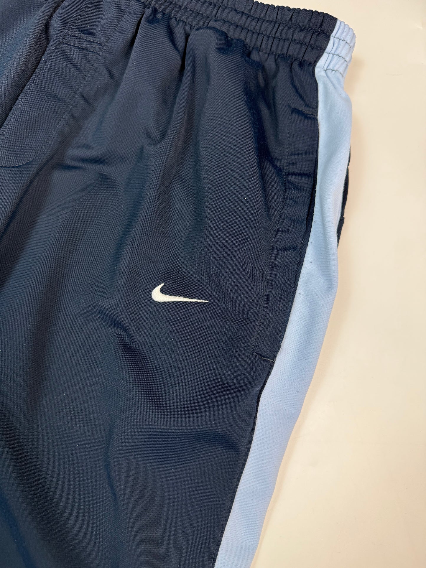 Vintage Nike side stripe baggy track pants (M)