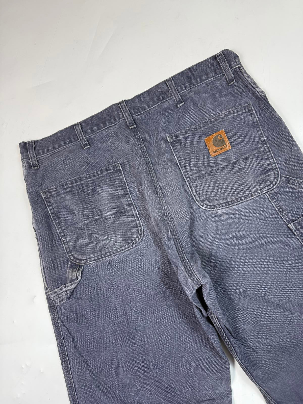 Vintage Carhartt baggy carpenter pants (W36)