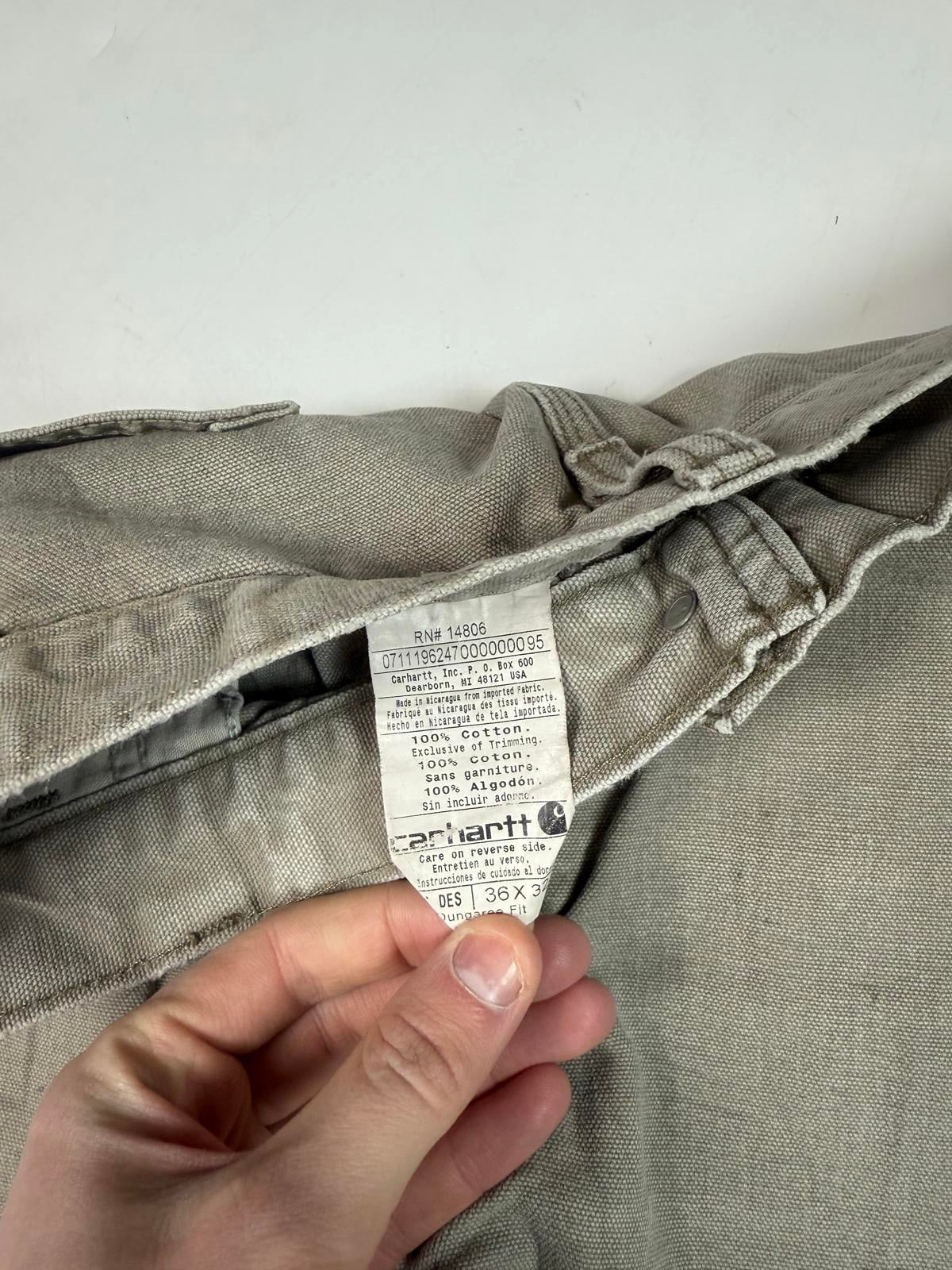 Carhartt baggy carpenter pants (W34)