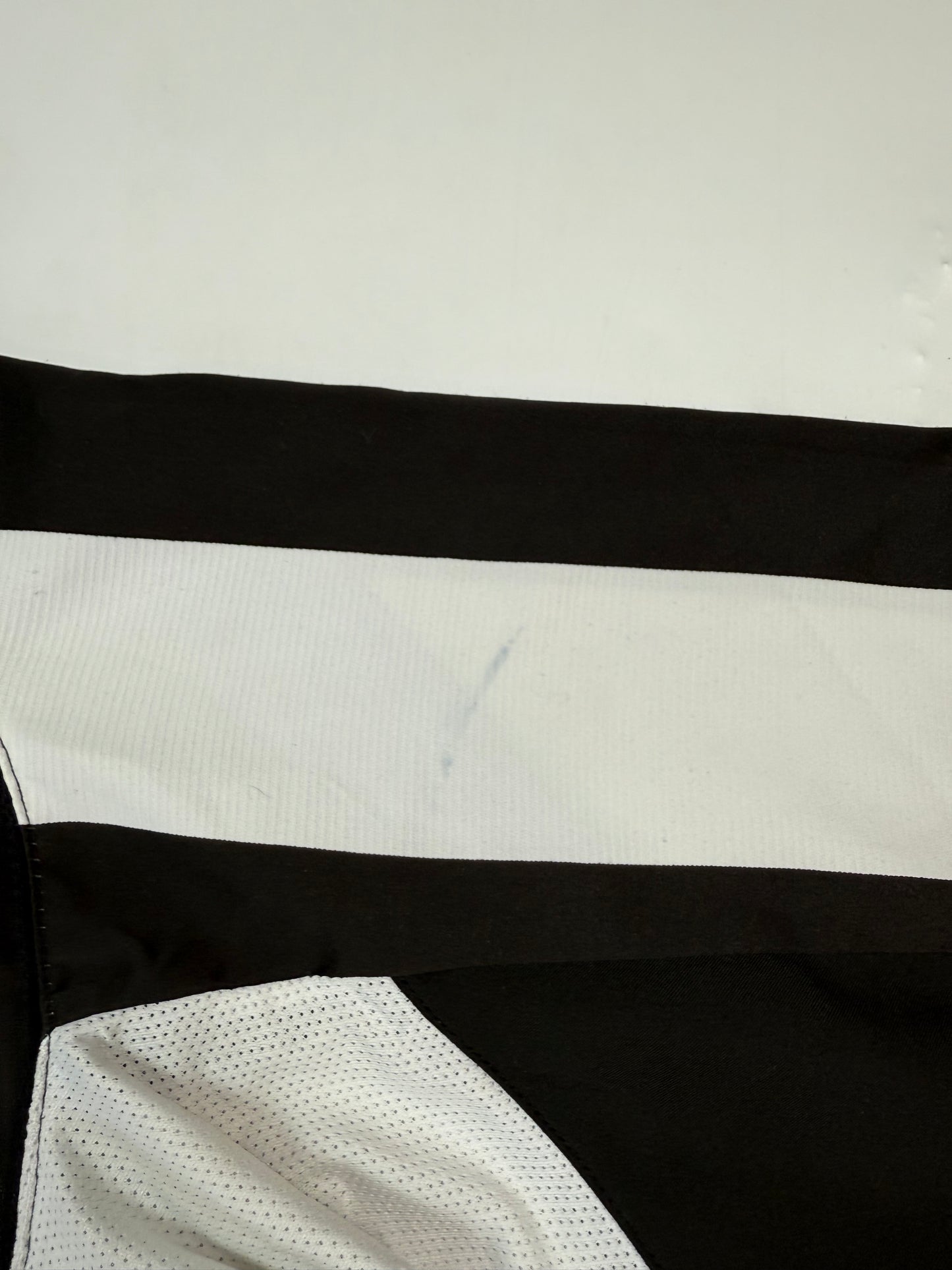 Vintage Juventus 2004/05 Nike home football shirt (S)