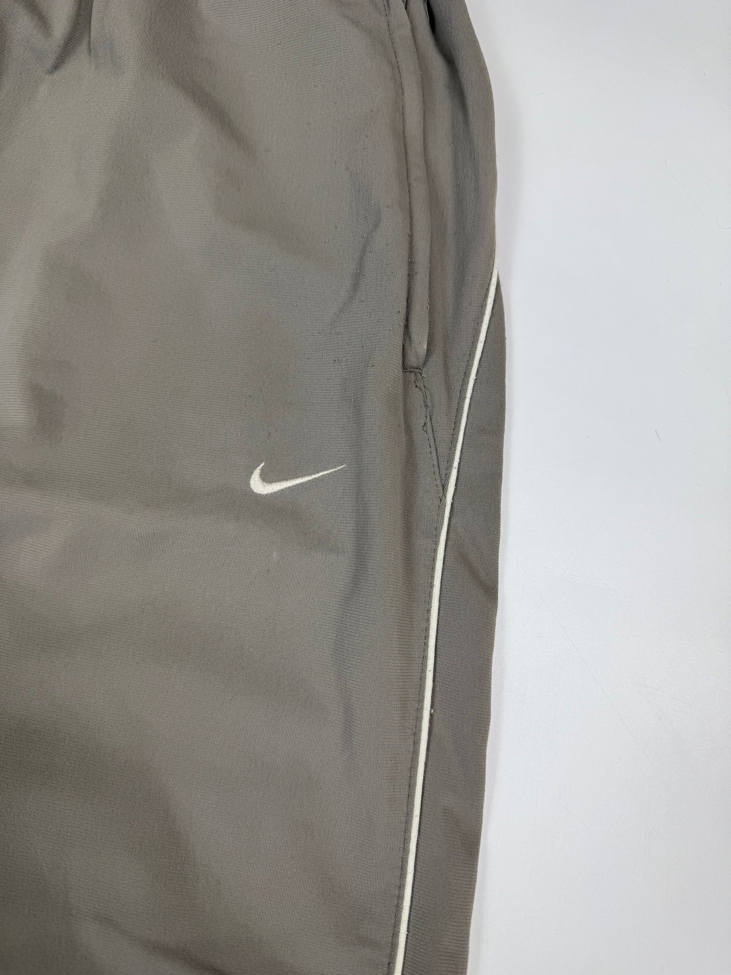 Vintage Nike mini swoosh baggy track pants (M)