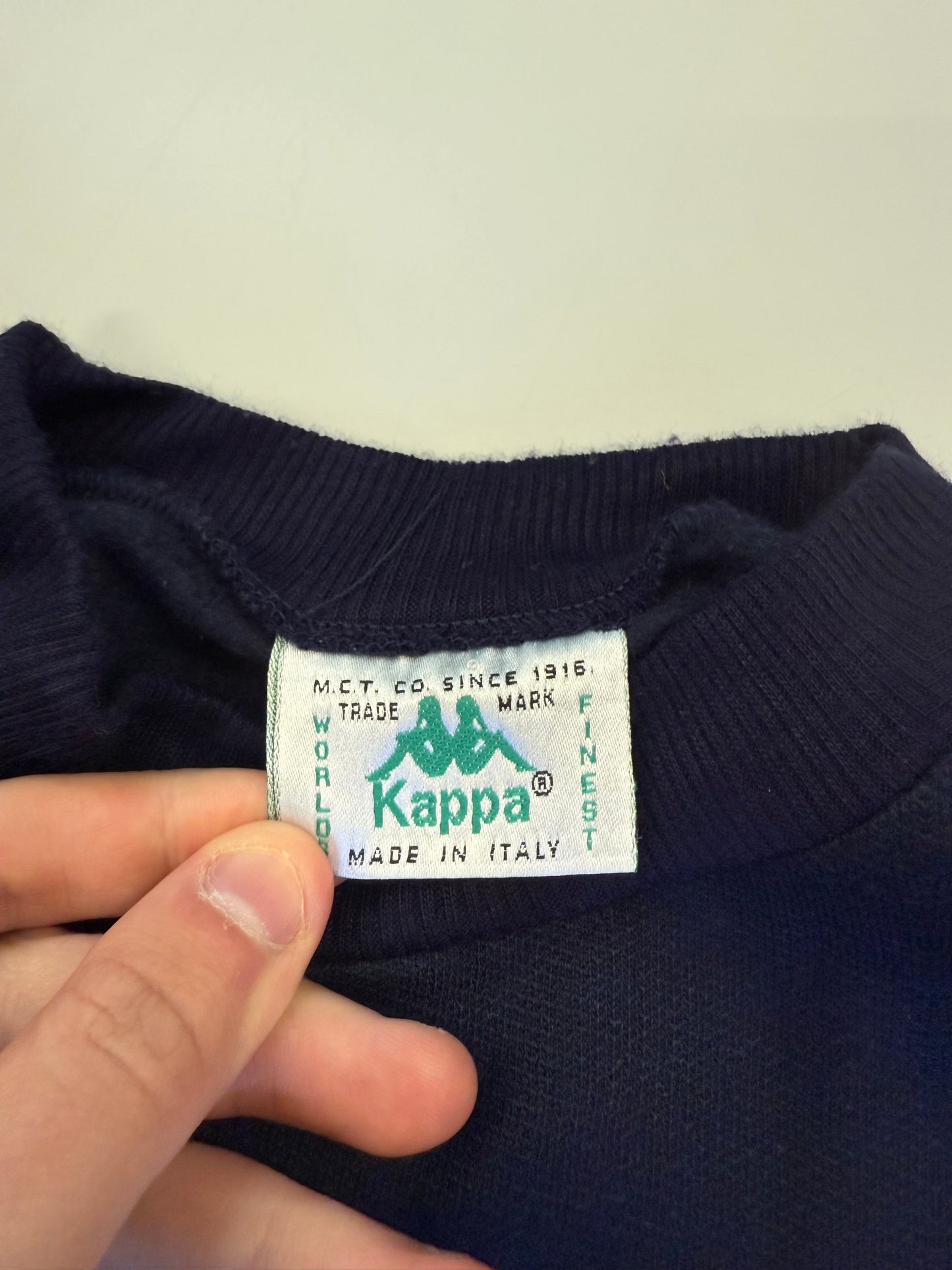 Vintage 90s Kappa small logo sweatshirt (M)