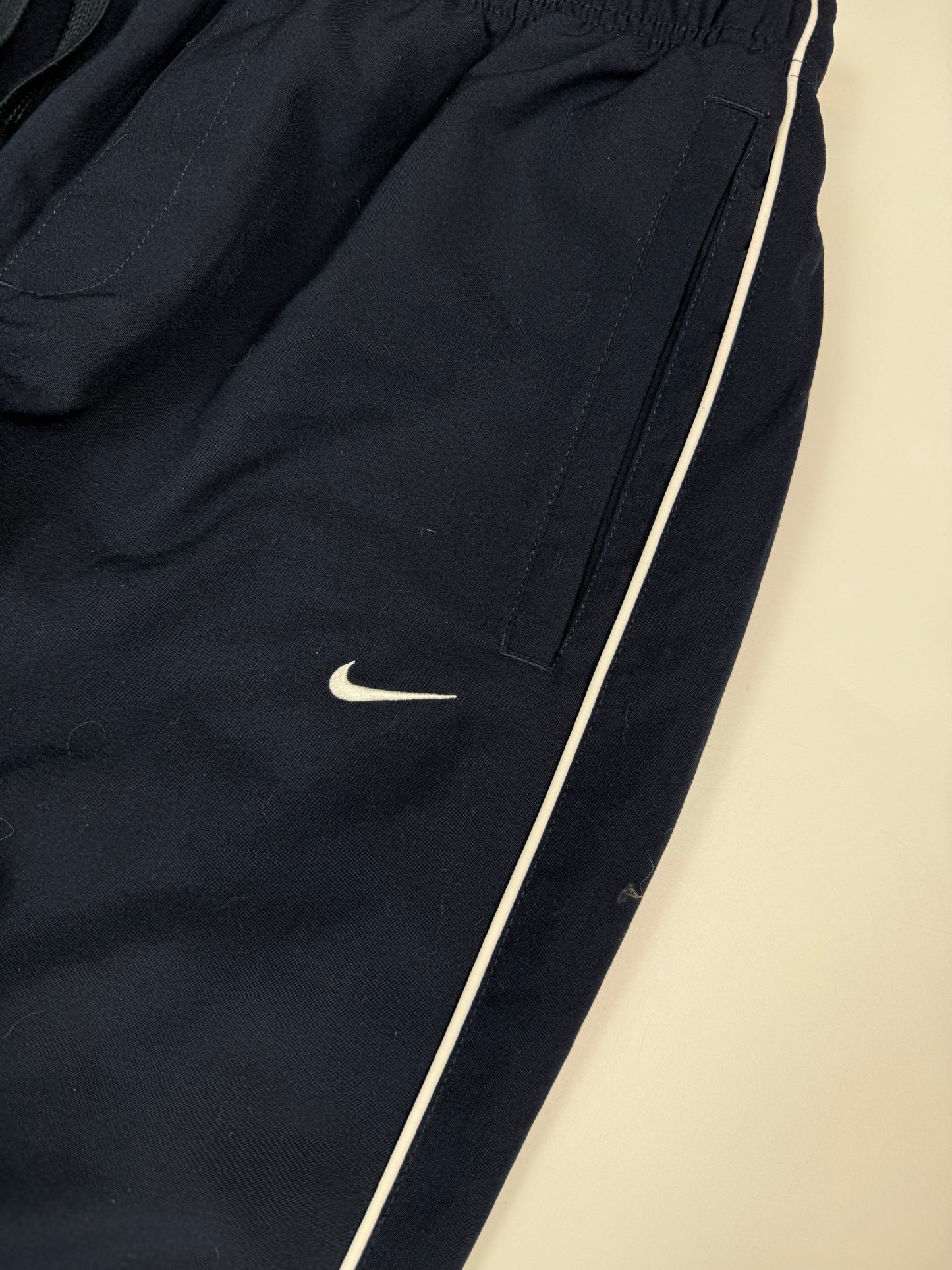 Vintage Nike baggy track pants (S)