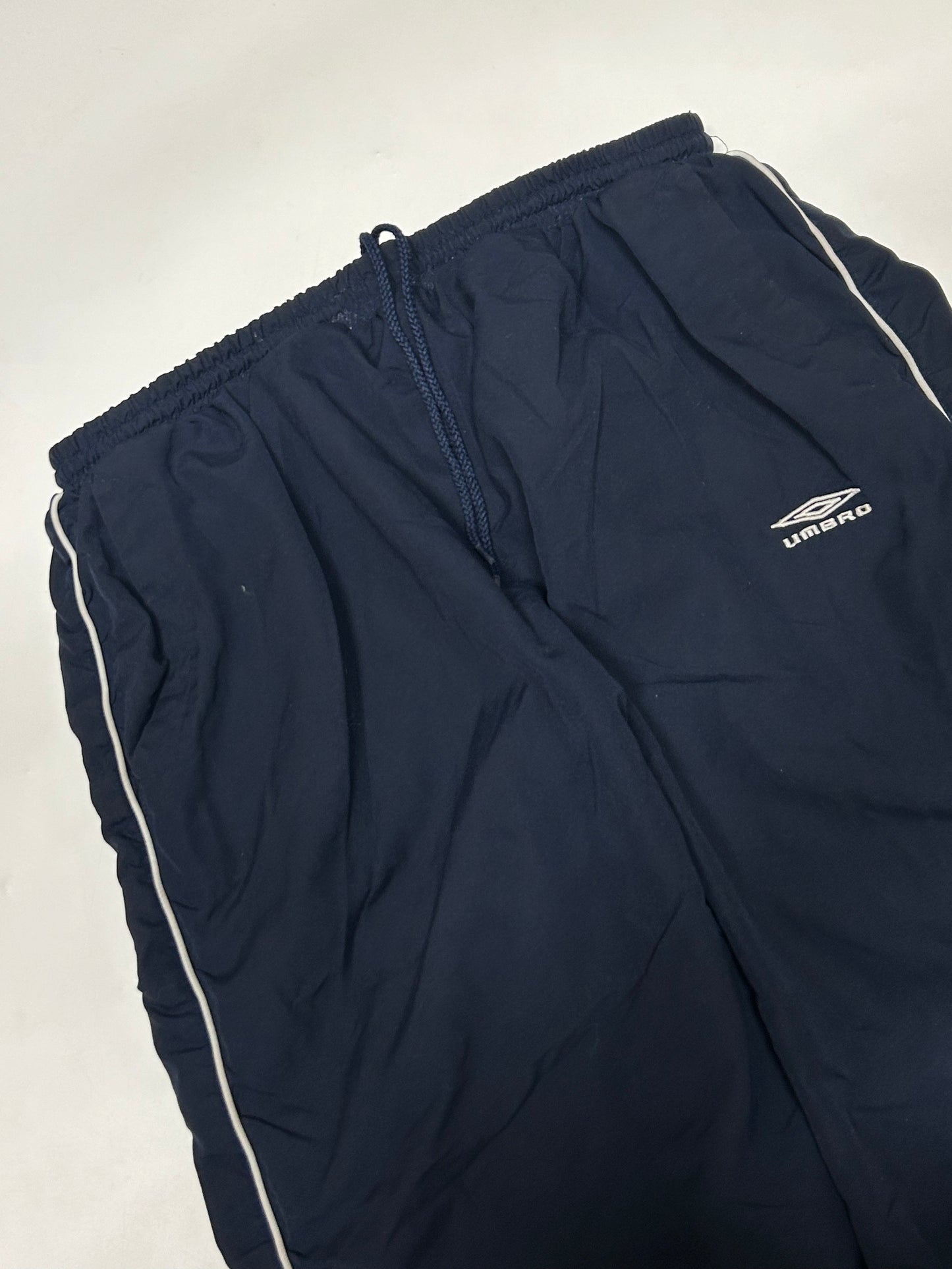 Vintage Umbro baggy track pants (XL)