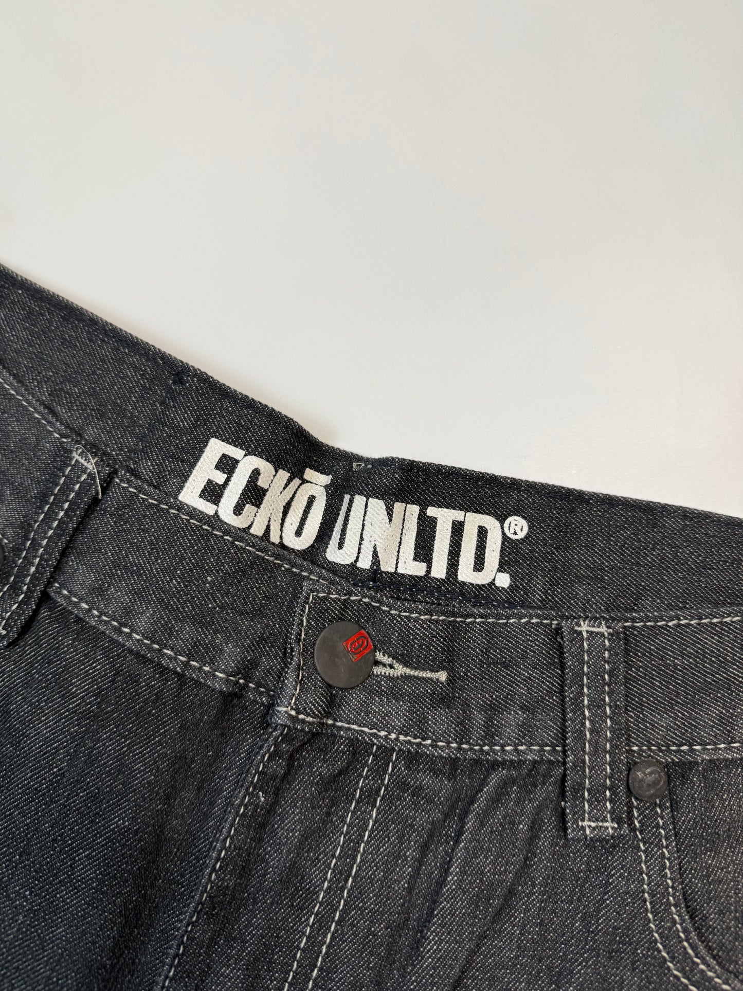 Vintage Ecko Unltd spell out baggy jeans (W38)