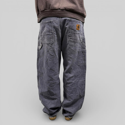 Vintage Carhartt baggy carpenter pants (W36)