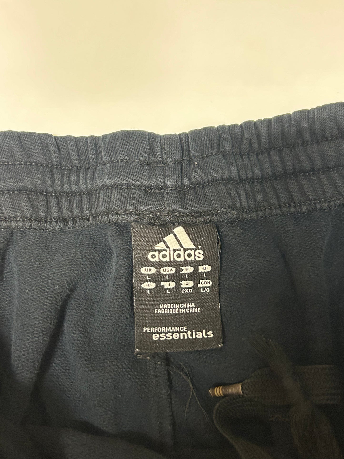 Vintage Adidas baggy joggers (L)