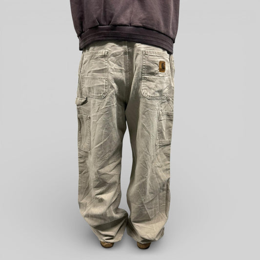 Vintage Carhartt baggy carpenter pants (W36)