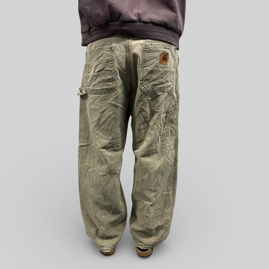 Vintage Carhartt baggy carpenter pants (W34)