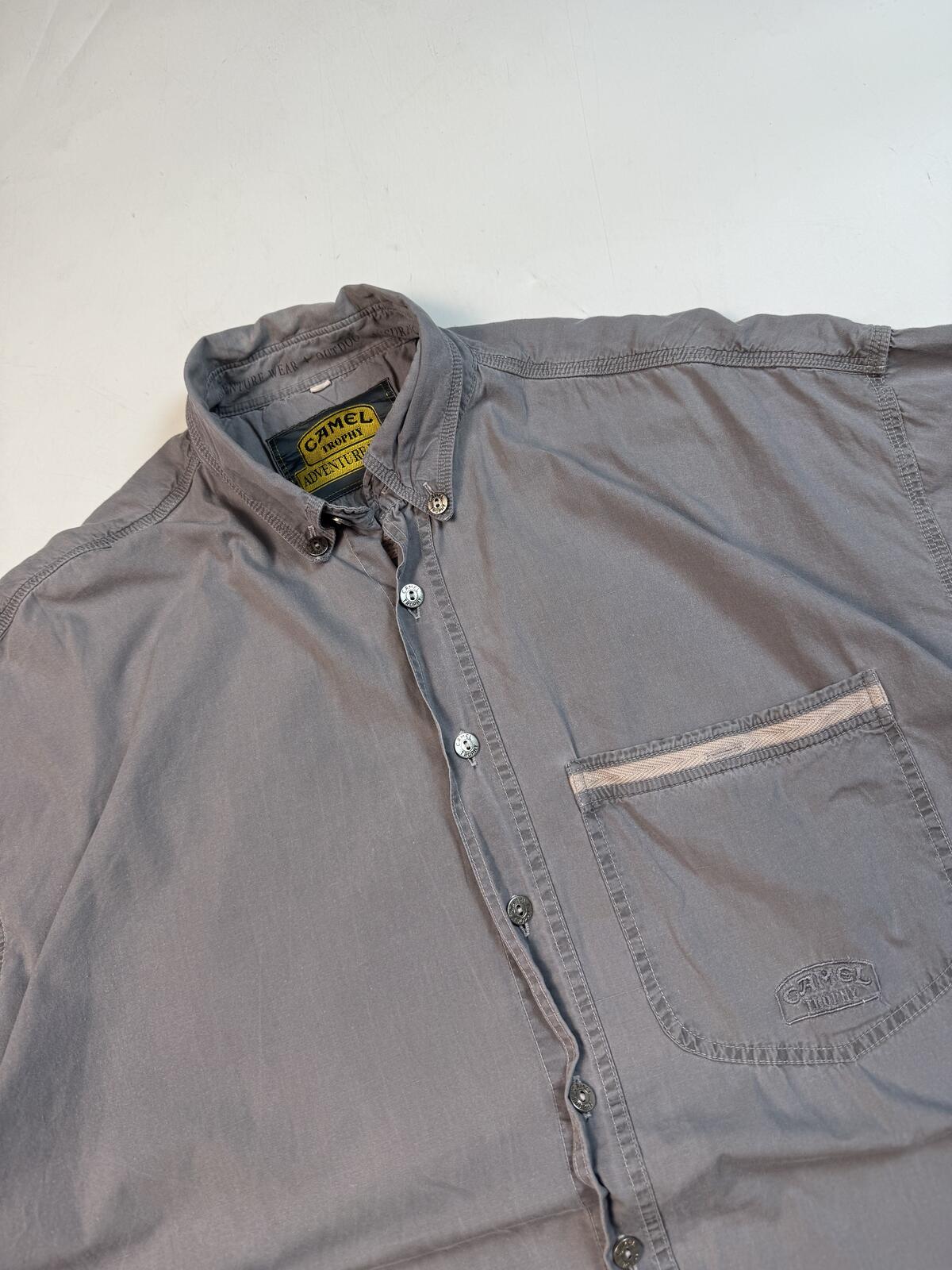 Vintage Y2K Camel short sleeve work shirt (L)