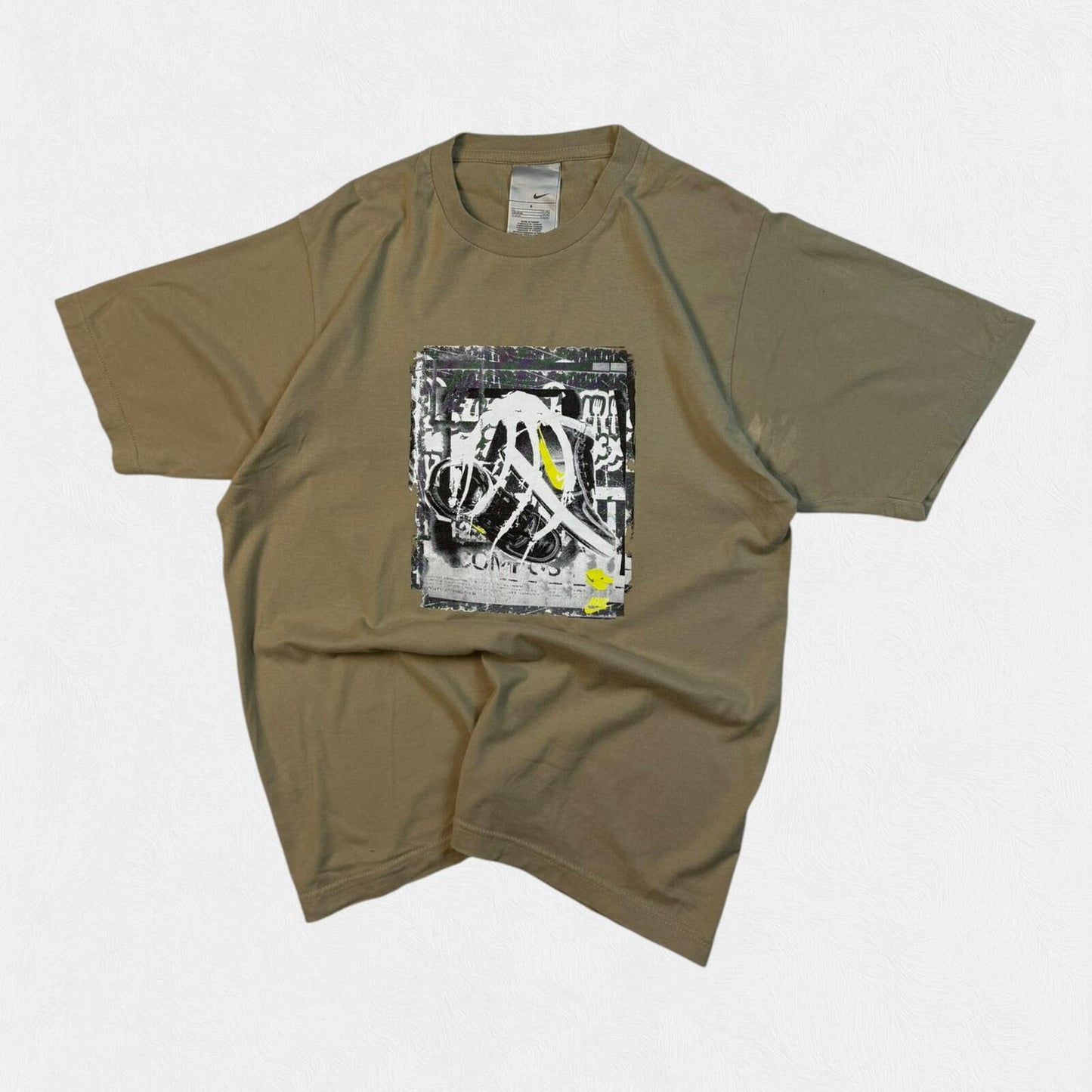 Vintage Y2K Nike graphic tee (S)