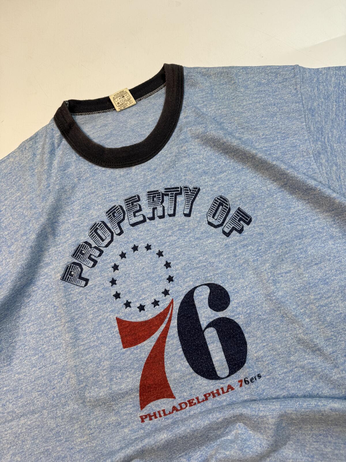 Vintage 70s Philadelphia 76ers russell athletic tee (XL)