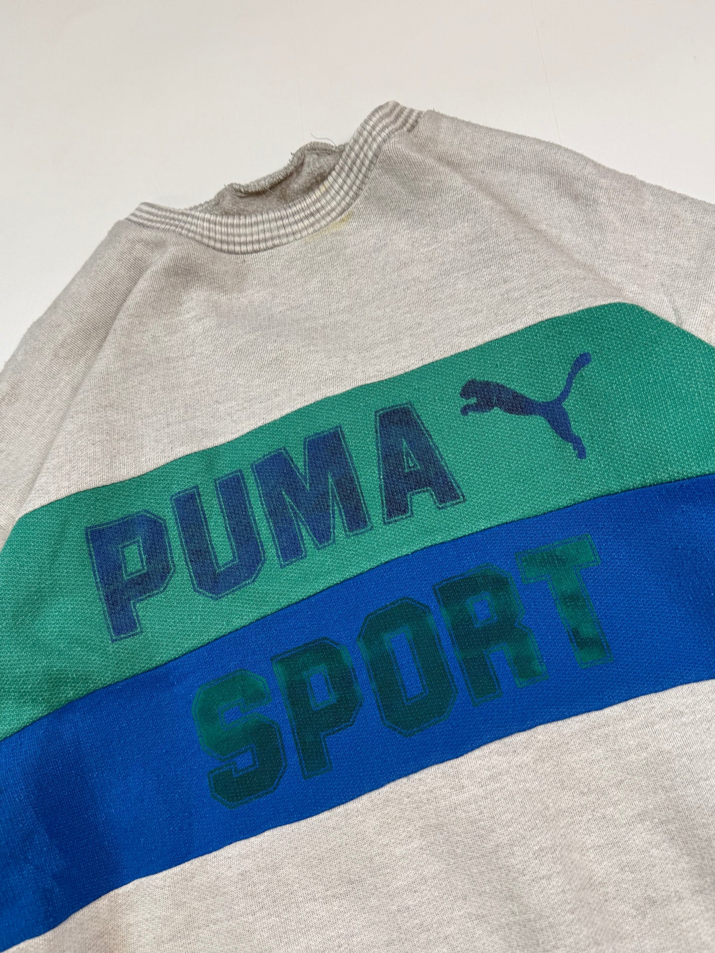 Vintage Puma sport spell out sweatshirt (M)
