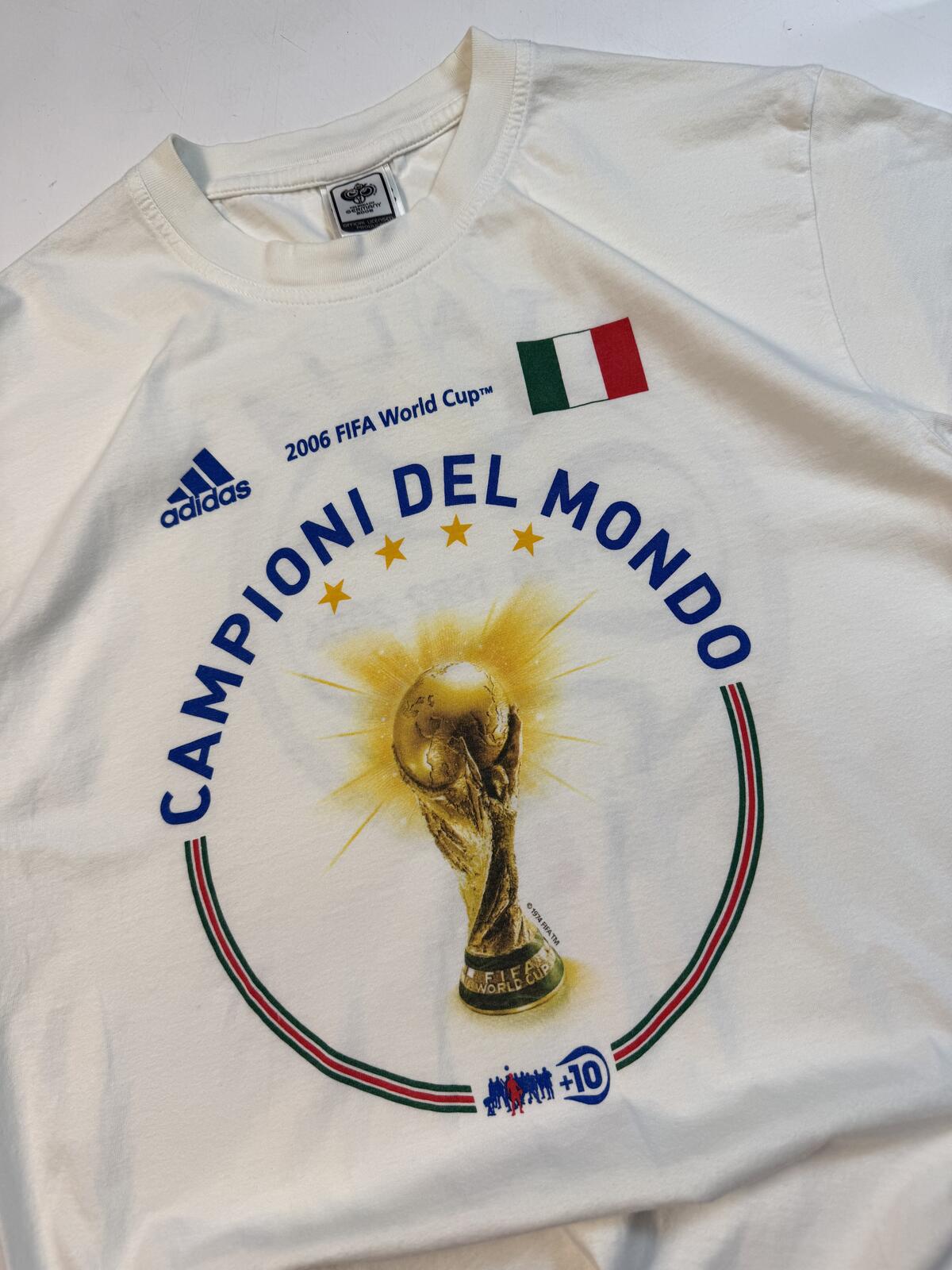 Vintage Adidas 2006 world cup Italy graphic tee (M)