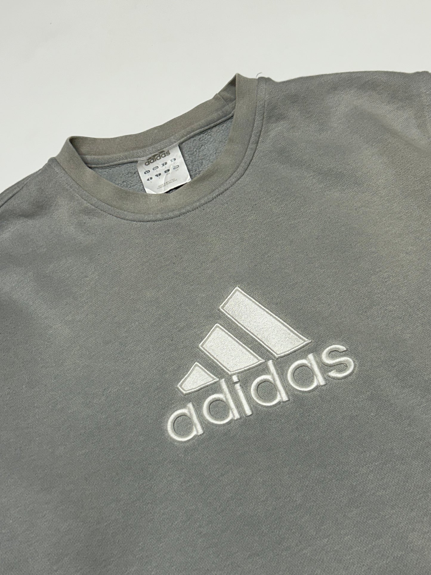 Vintage Adidas centre logo sweatshirt (L)