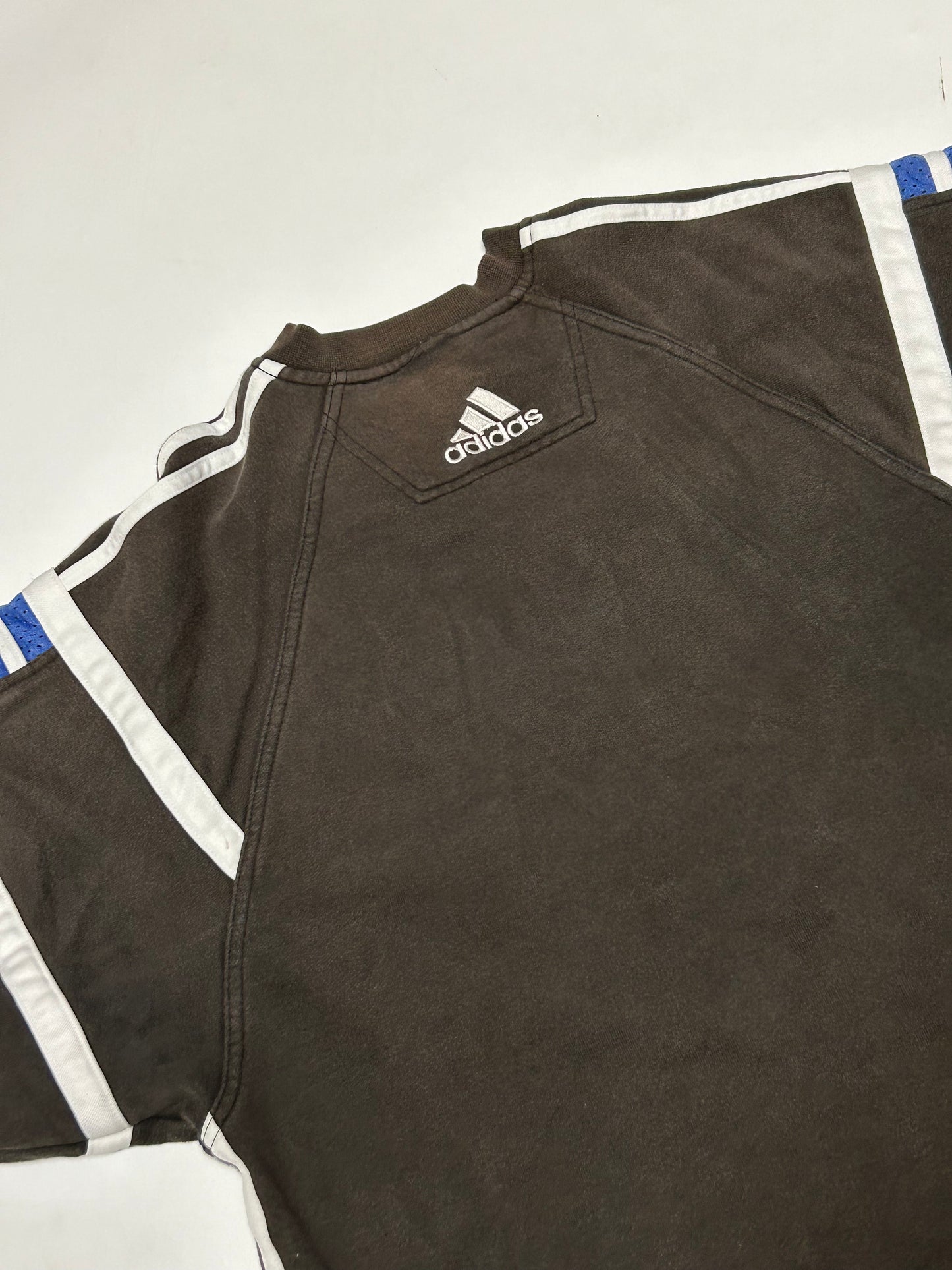 Vintage 90s Adidas centre logo sweatshirt (M)