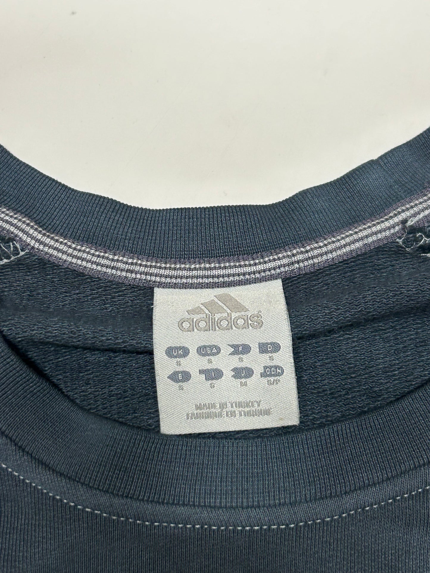 Vintage Adidas centre logo sweatshirt (S)