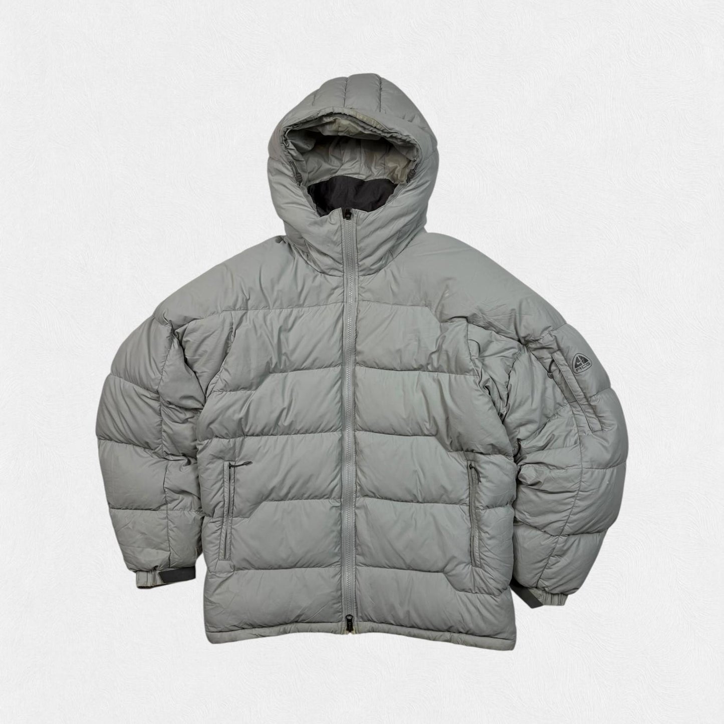 Vintage Nike ACG hooded puffer jacket (L)