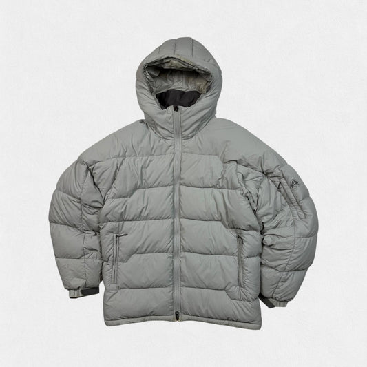 Vintage Nike ACG hooded puffer jacket (L)