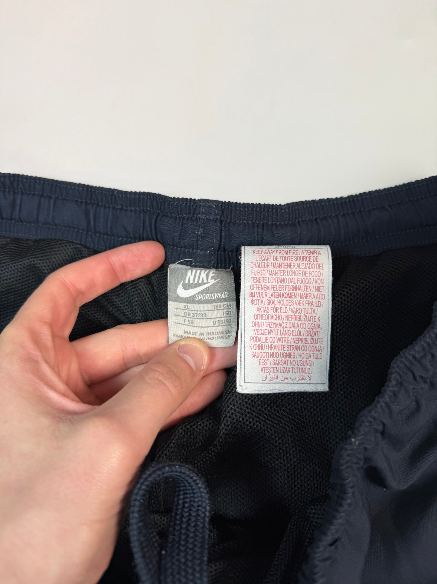 Vintage Nike baggy cargo track pants (XL)