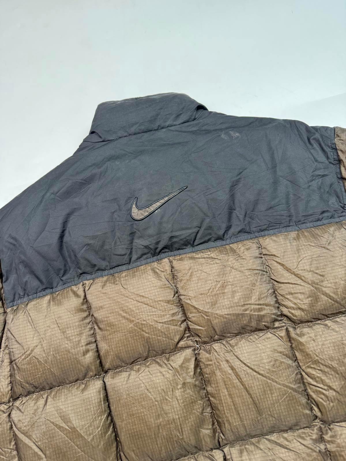 Vintage 90s Nike puffer jacket (L)