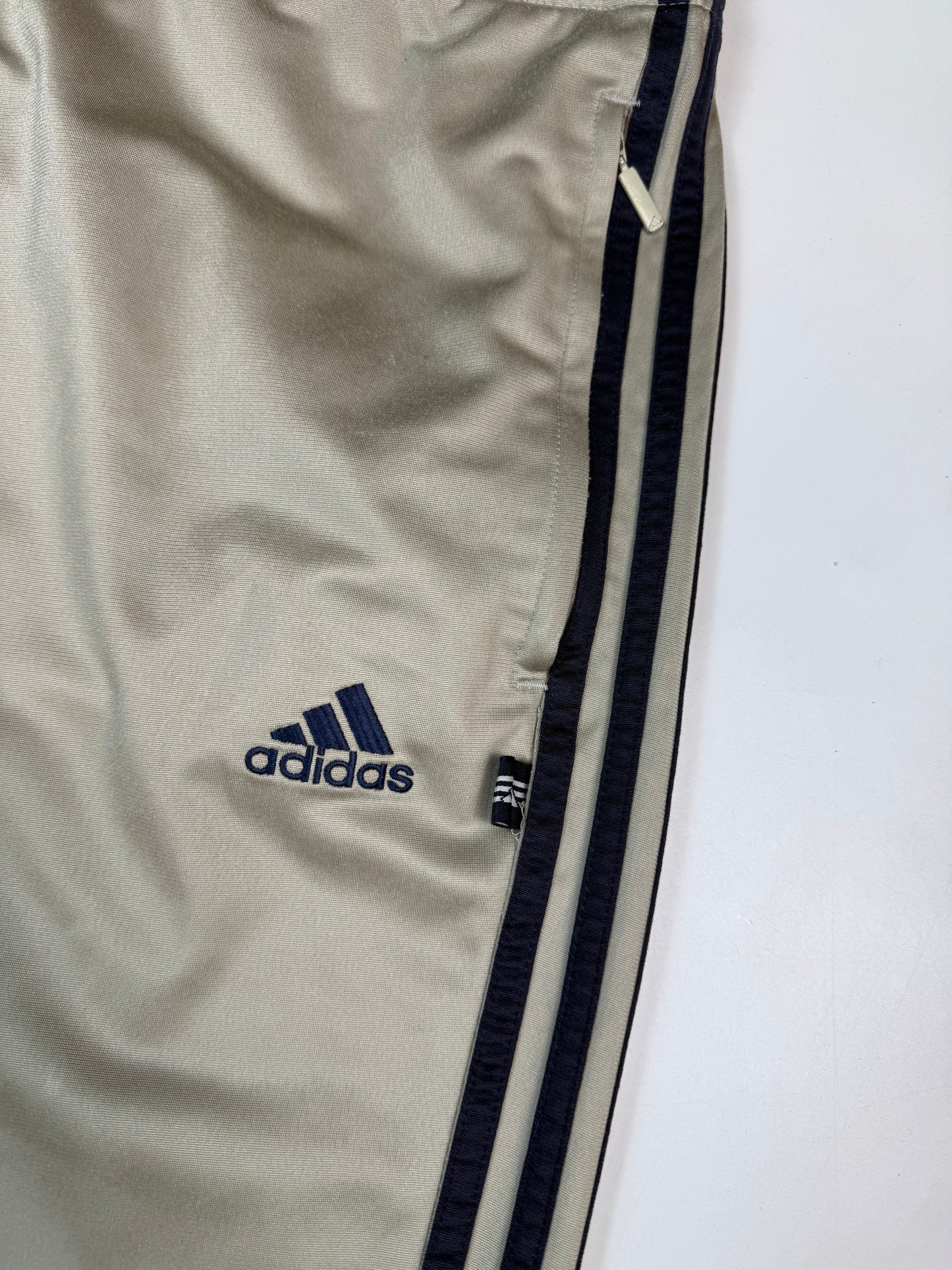 Vintage Adidas baggy track pants (L)