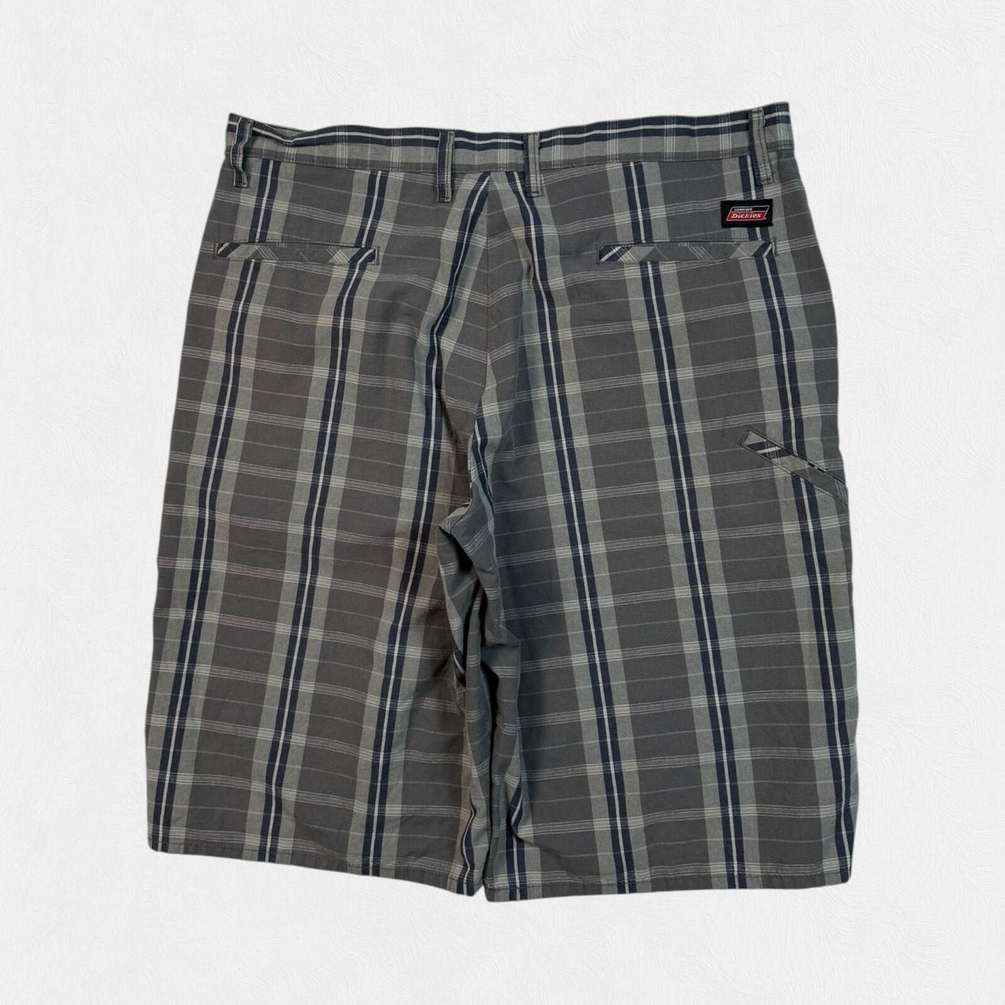 Vintage Dickies baggy checkered shorts (W36)